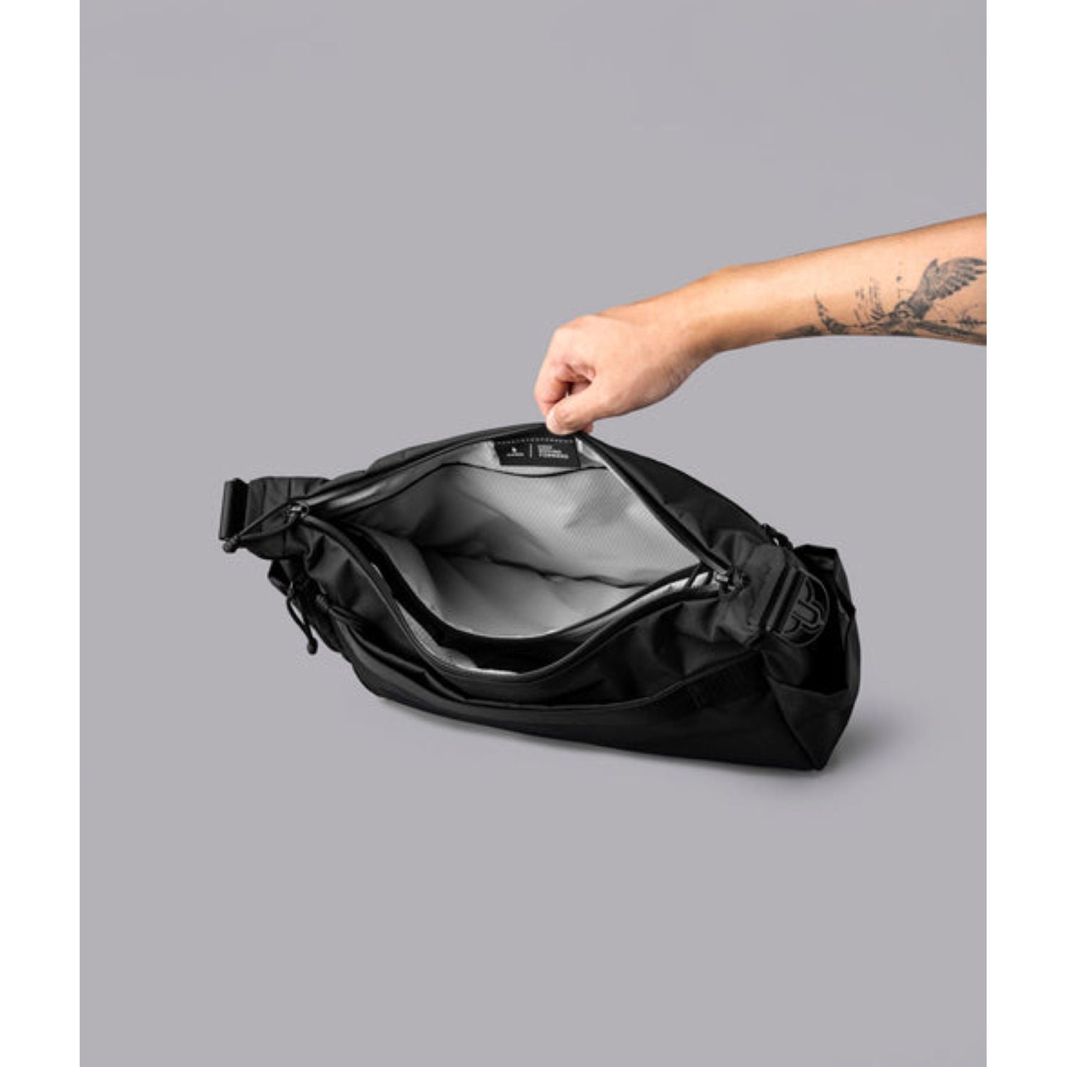 ALPAKA Flight Satchel Axoflux 210D (Black)