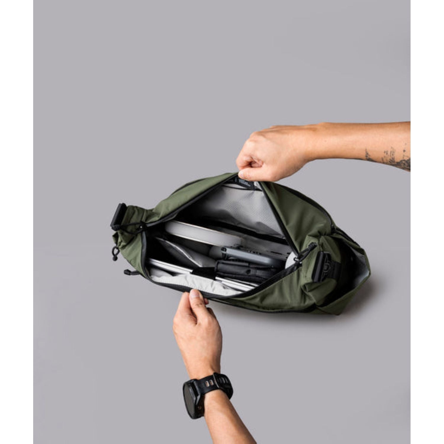 ALPAKA Flight Satchel Axoflux 210D (Green)