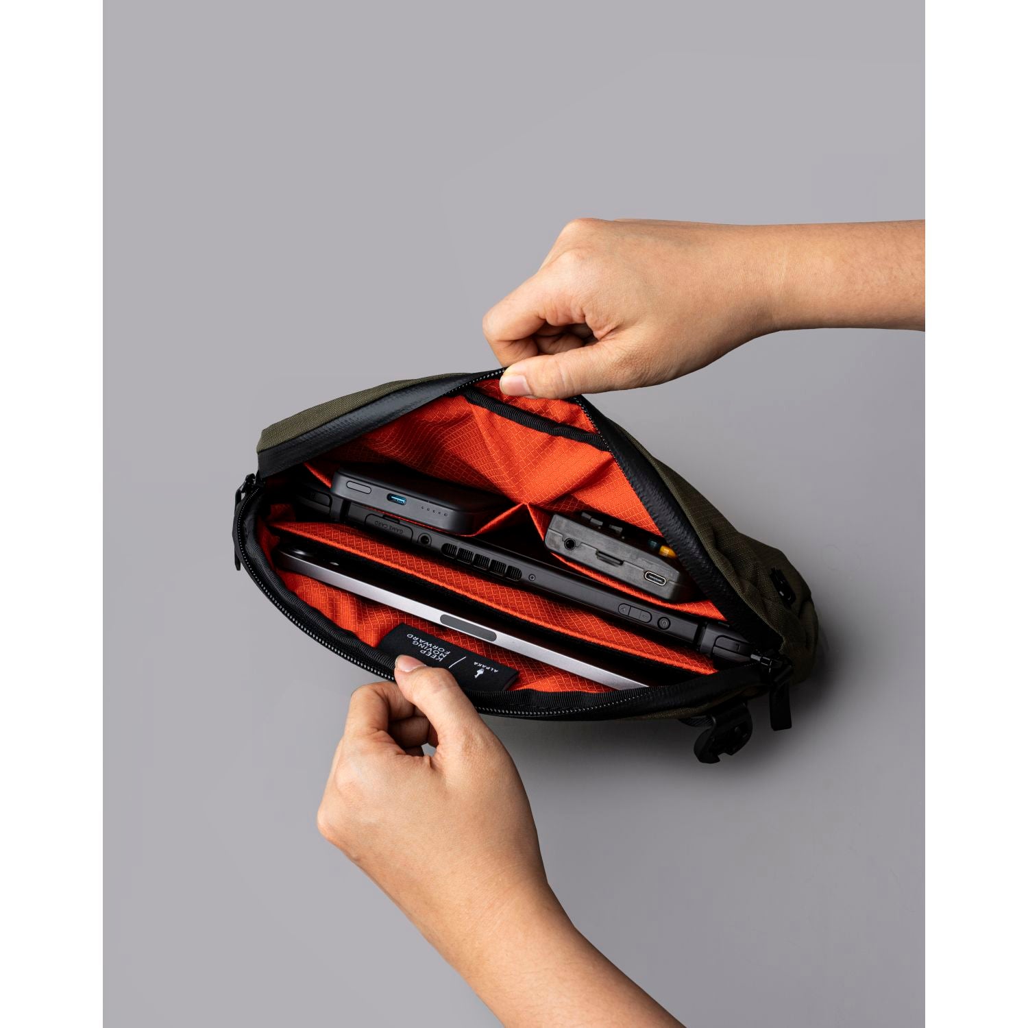 ALPAKA Flight Sling Axoflux 400D (Green/Orange)