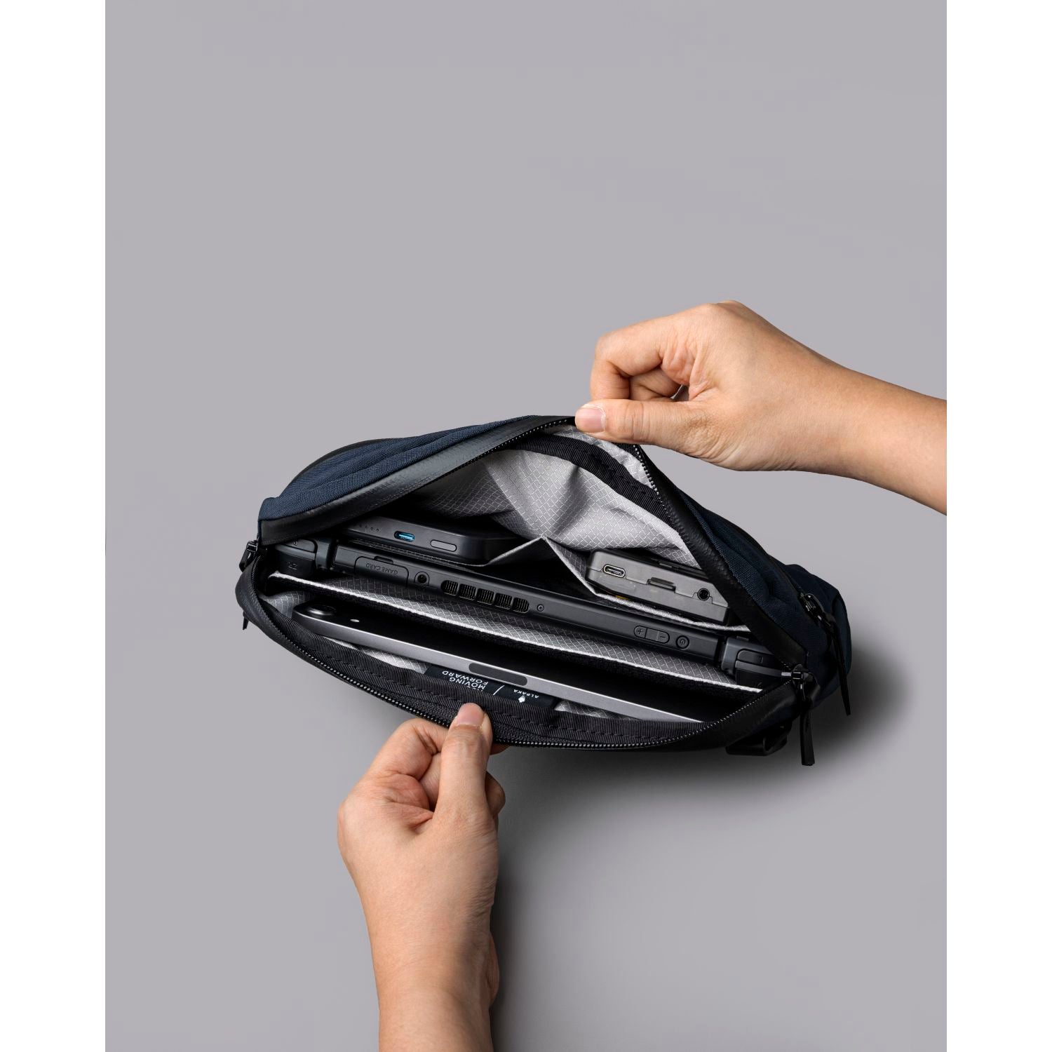 ALPAKA Flight Sling Axoflux 400D (Moonlight Blue/Gray)