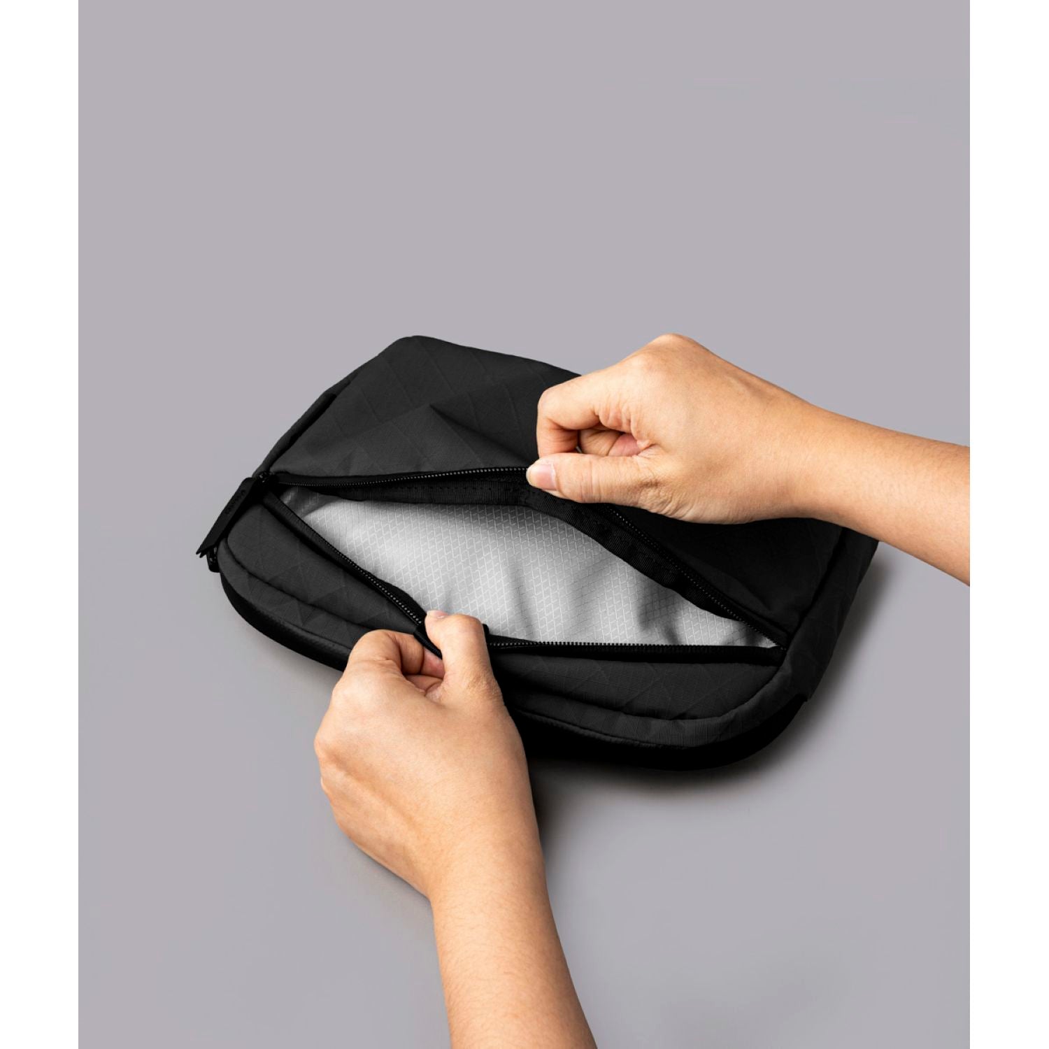 ALPAKA Flight Sling Axogrid 210D (Black)