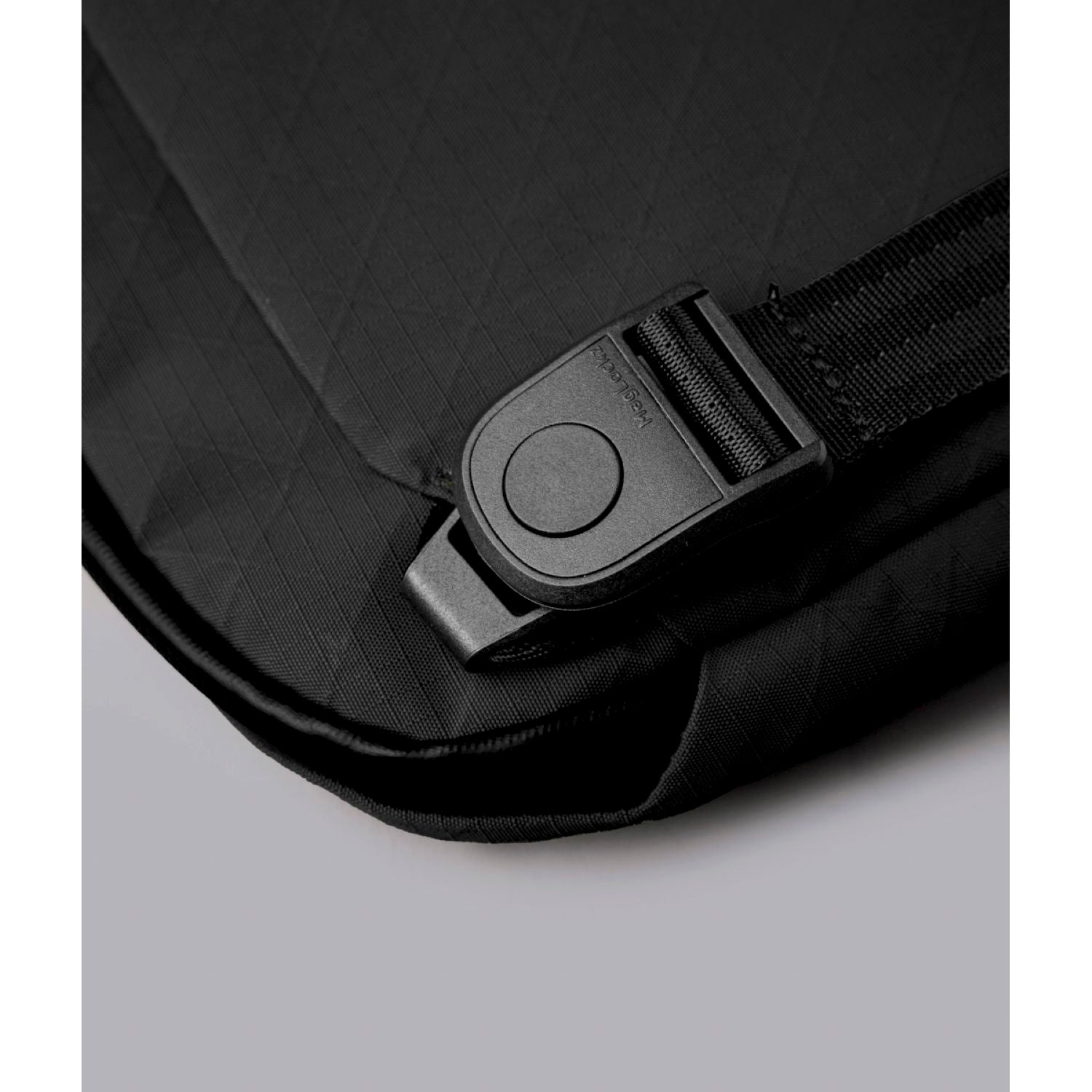 ALPAKA Flight Sling Axogrid 210D (Black)