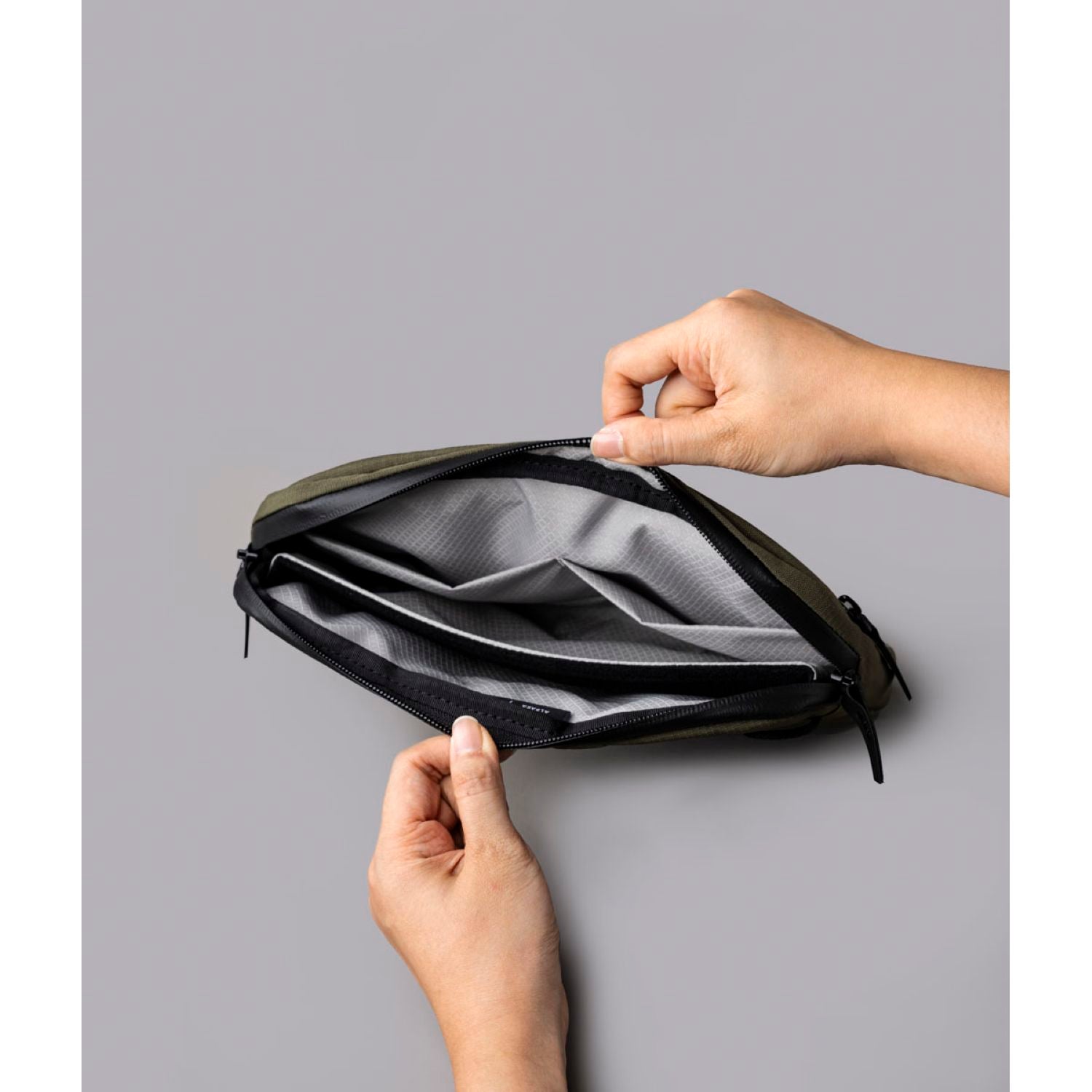 ALPAKA Flight Sling With Grey Lining Axoflux 400D (Green)