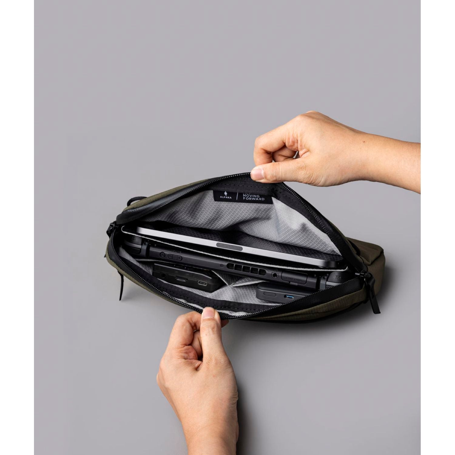 ALPAKA Flight Sling With Grey Lining Axoflux 400D (Green)