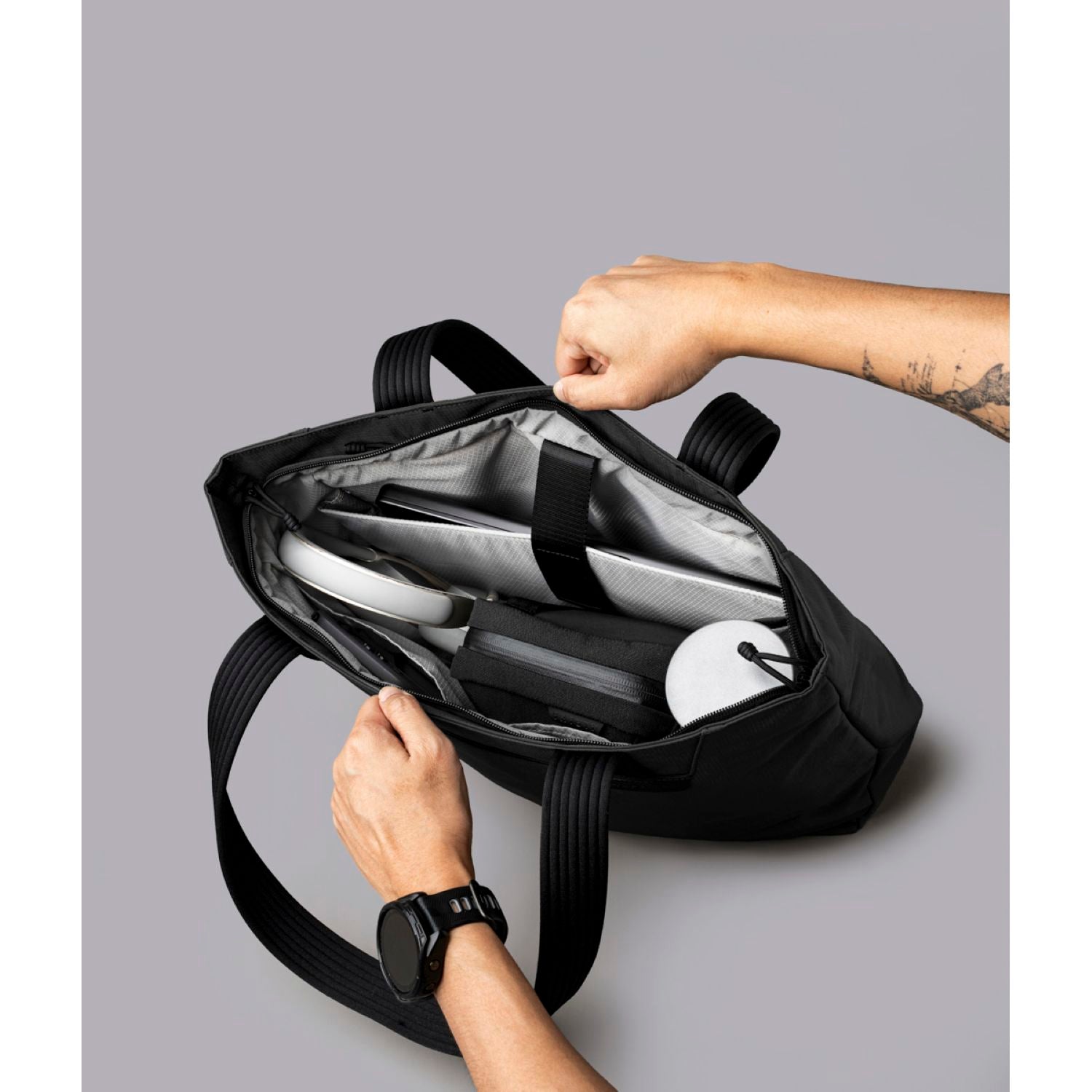 ALPAKA Flight Tote Bag (L) Axoflux 400D (Black)