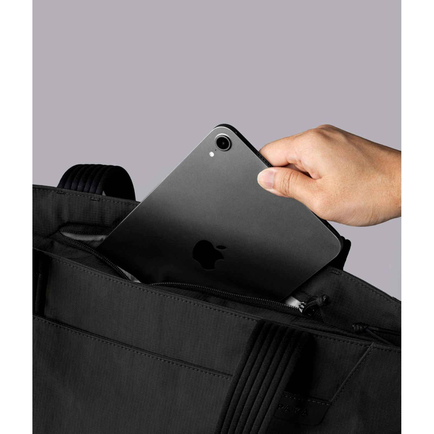 ALPAKA Flight Tote Bag (L) Axoflux 400D (Black)