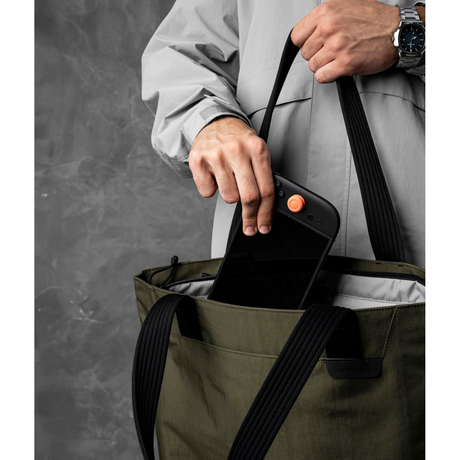 ALPAKA Flight Tote Bag (L) Axoflux 400D (Green)