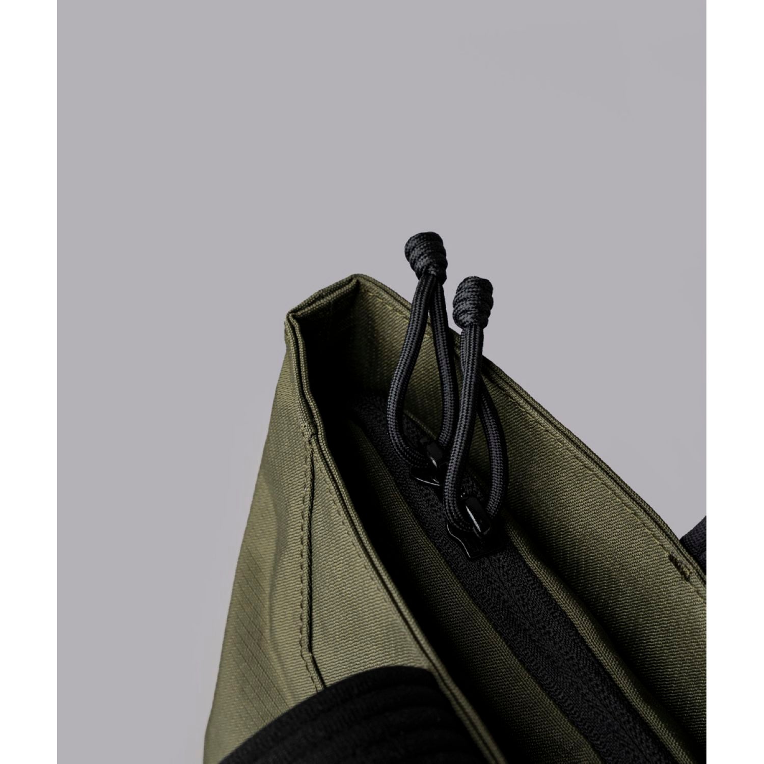 ALPAKA Flight Tote Bag (M) Axoflux 400D (Green)