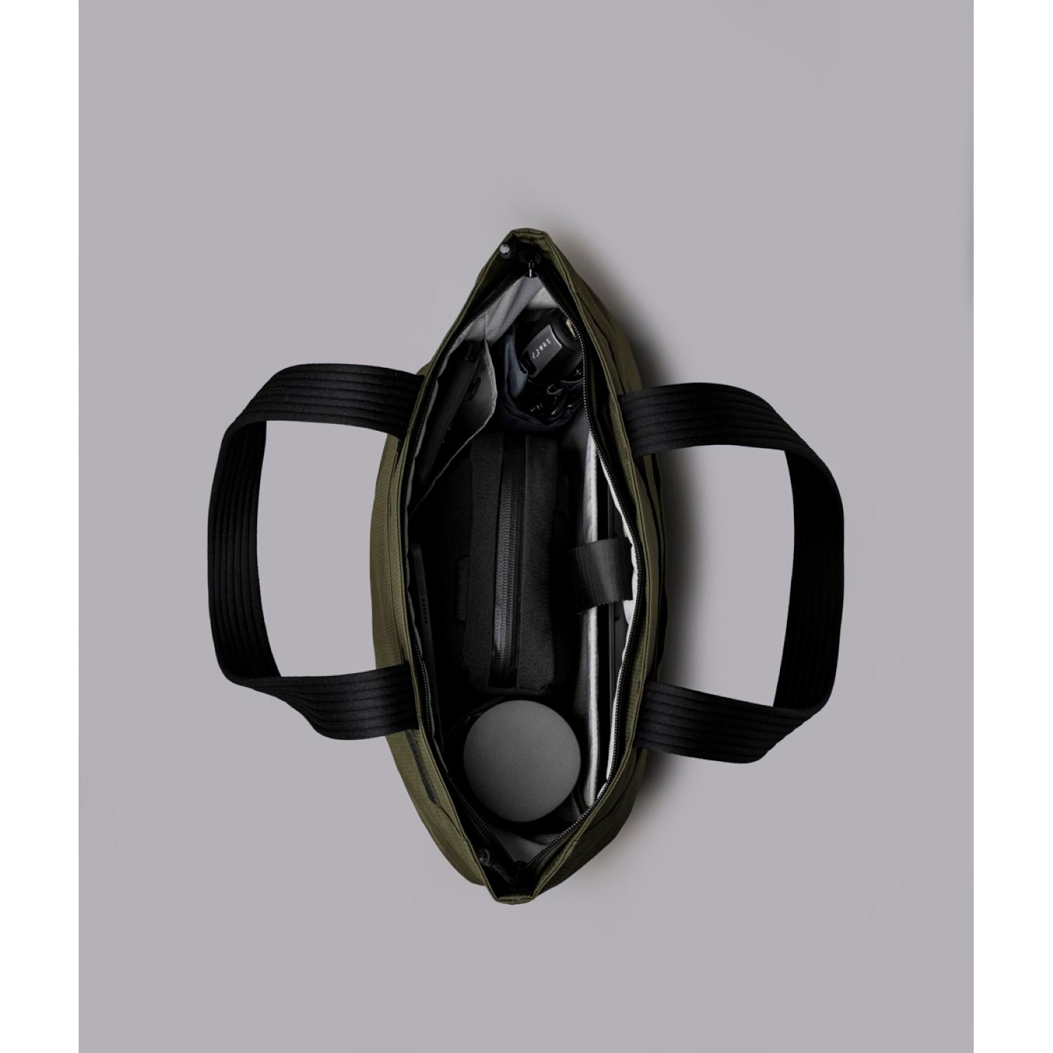 ALPAKA Flight Tote Bag (M) Axoflux 400D (Green)