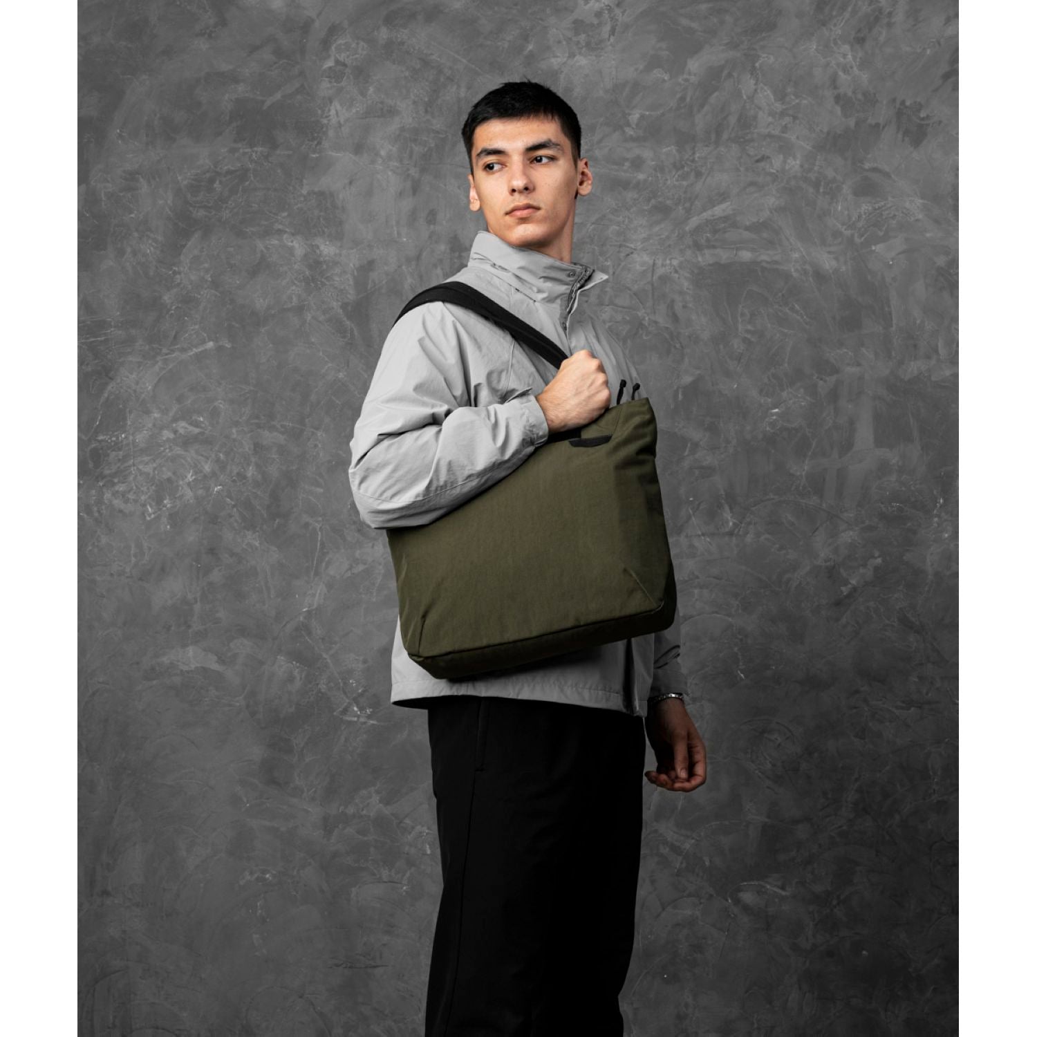 ALPAKA Flight Tote Bag (M) Axoflux 400D (Green)