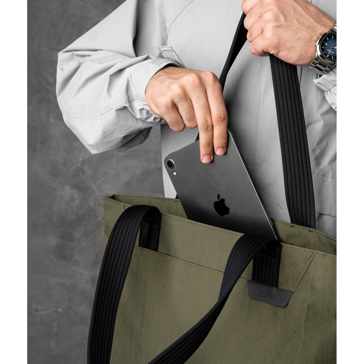 ALPAKA Flight Tote Bag (M) Axoflux 400D (Green)