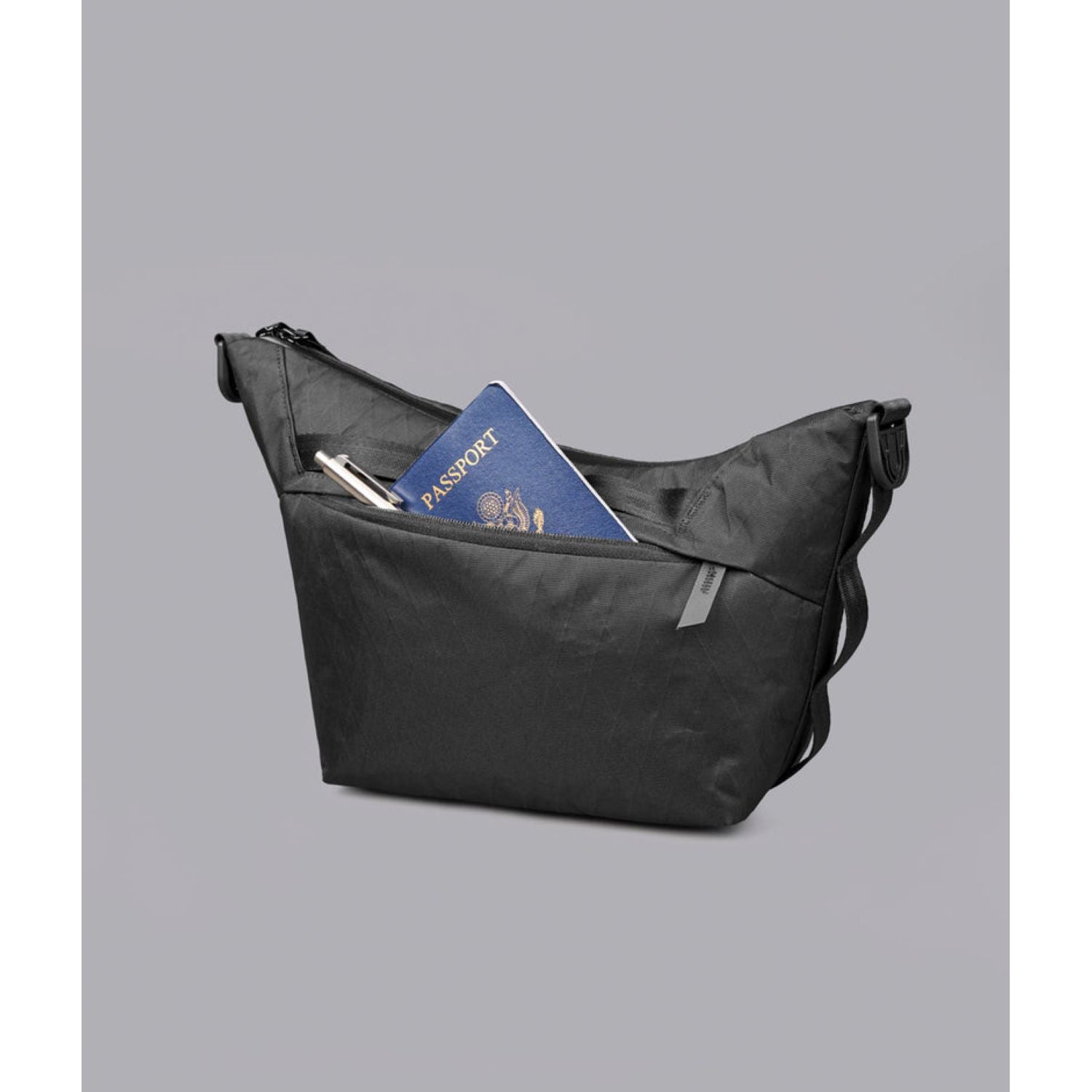ALPAKA Flow Satchel 4L X-Pac X42 (Black)