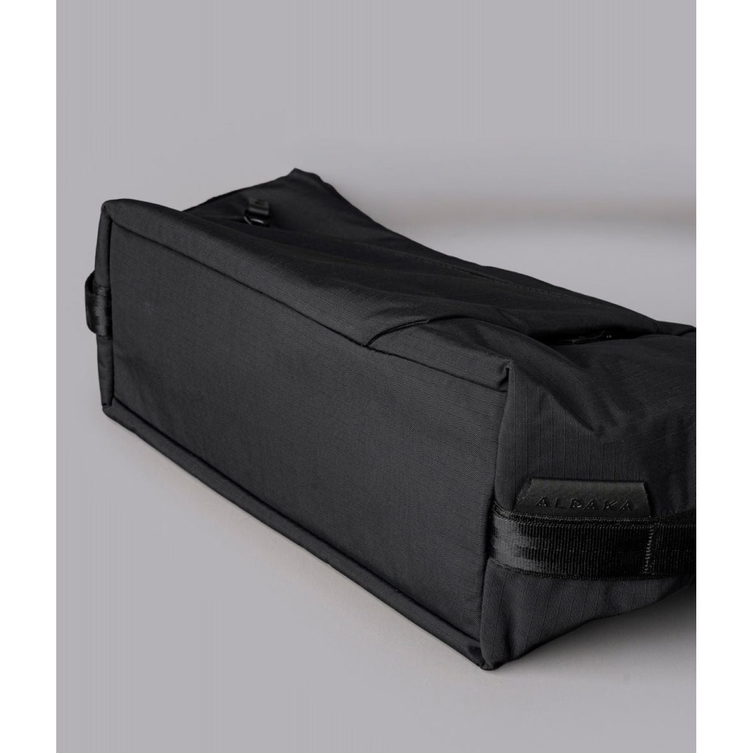 ALPAKA Flow Satchel Axoflux 210D (Black)