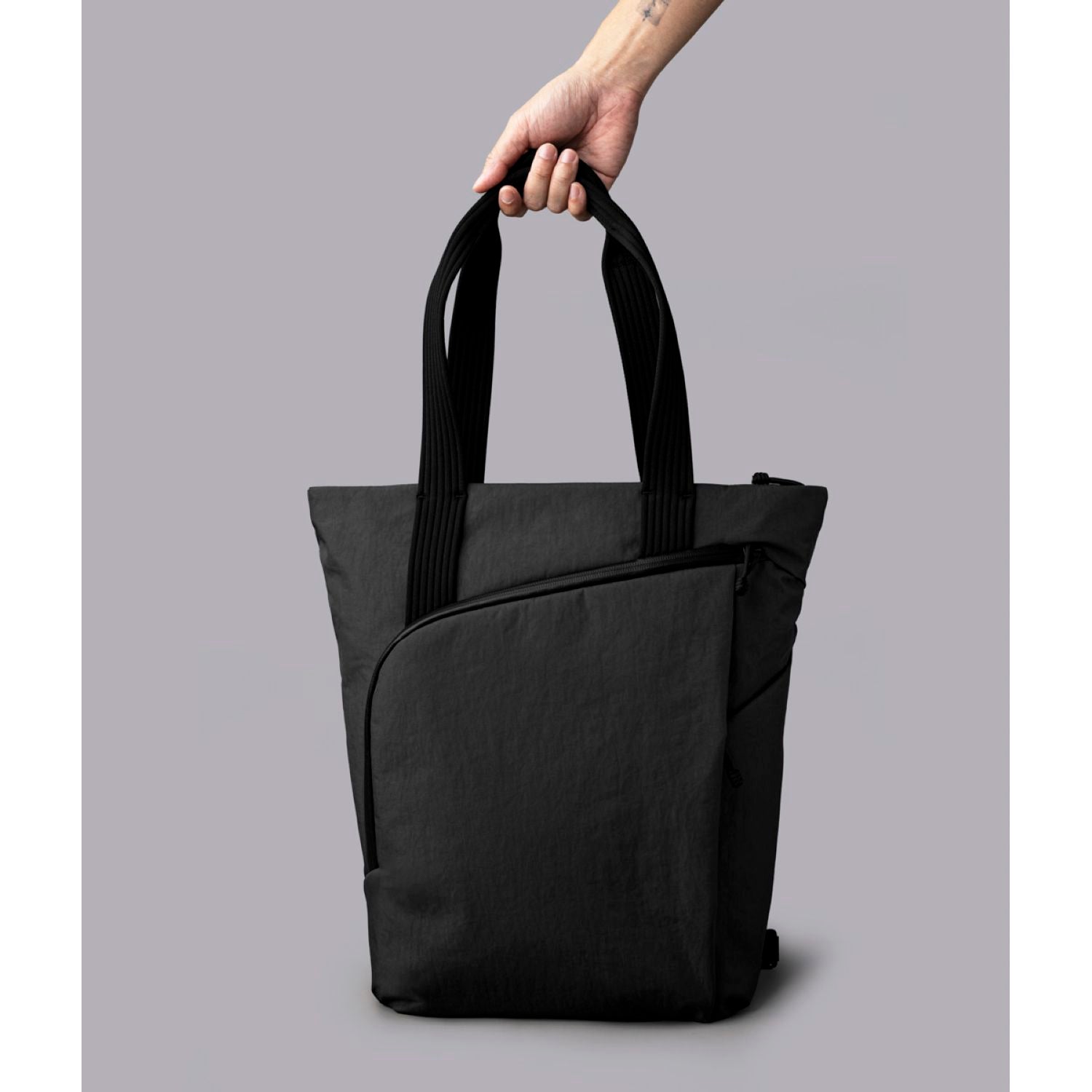ALPAKA Flow Tote Pack Axoflux 400D (Black) – The Planet Traveller
