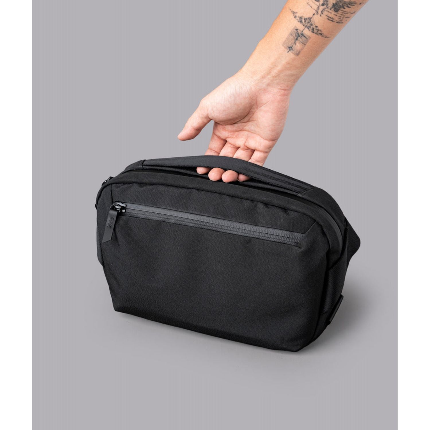 ALPAKA Go Sling Mini V2 (Maglockz Strap Buckle) Axoflux 300D (Black)