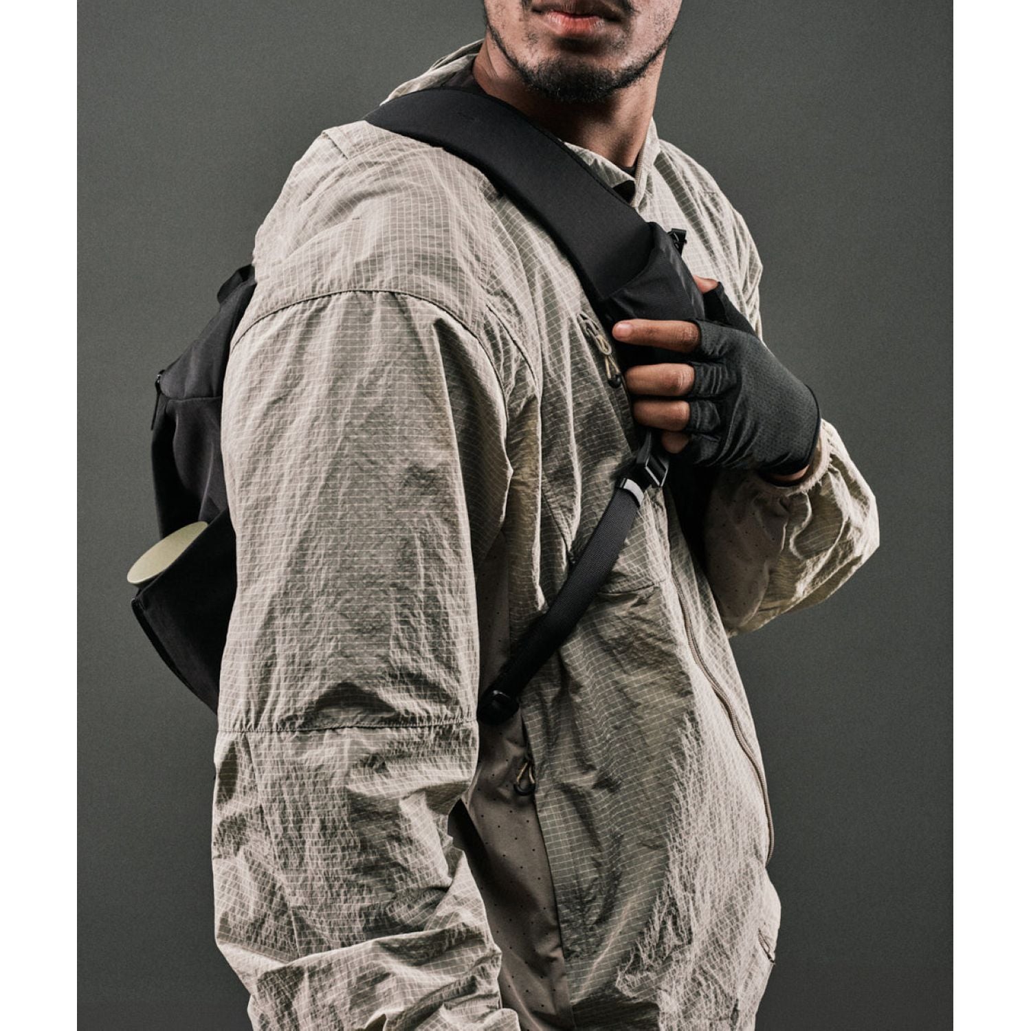 ALPAKA Metro Crossbody Right Shoulder Axoflux 210D (Black)