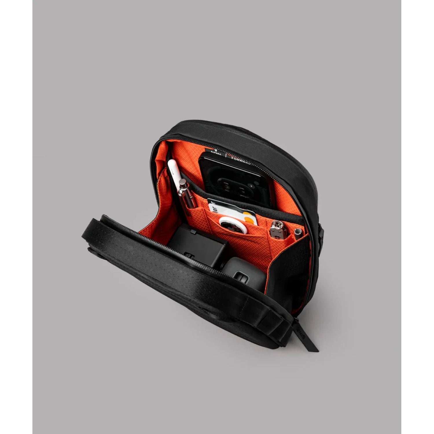 ALPAKA Metro Sling Max X-Pac X42 (Black)