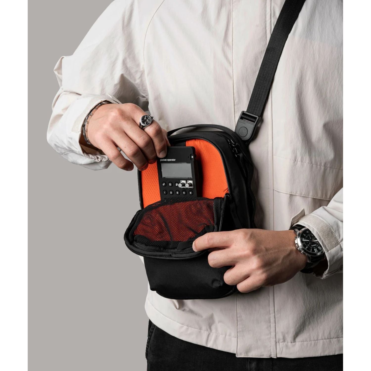 ALPAKA Metro Sling Max X-Pac X42 (Black)