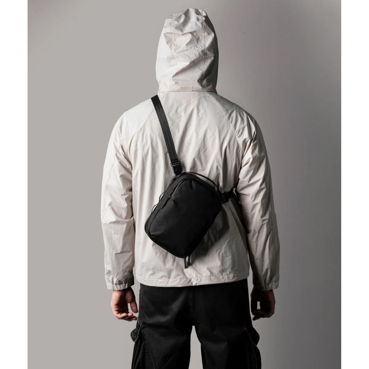 ALPAKA Metro Sling Max X-Pac X42 (Black)