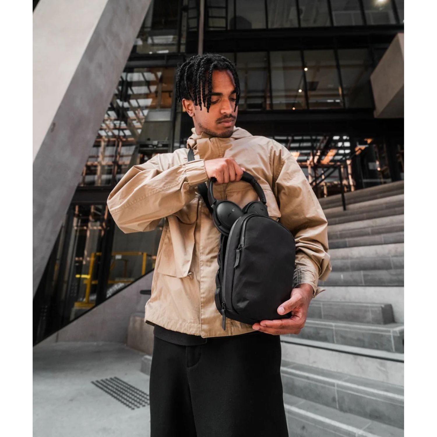 ALPAKA Metro Sling Max X-Pac X42 (Black)