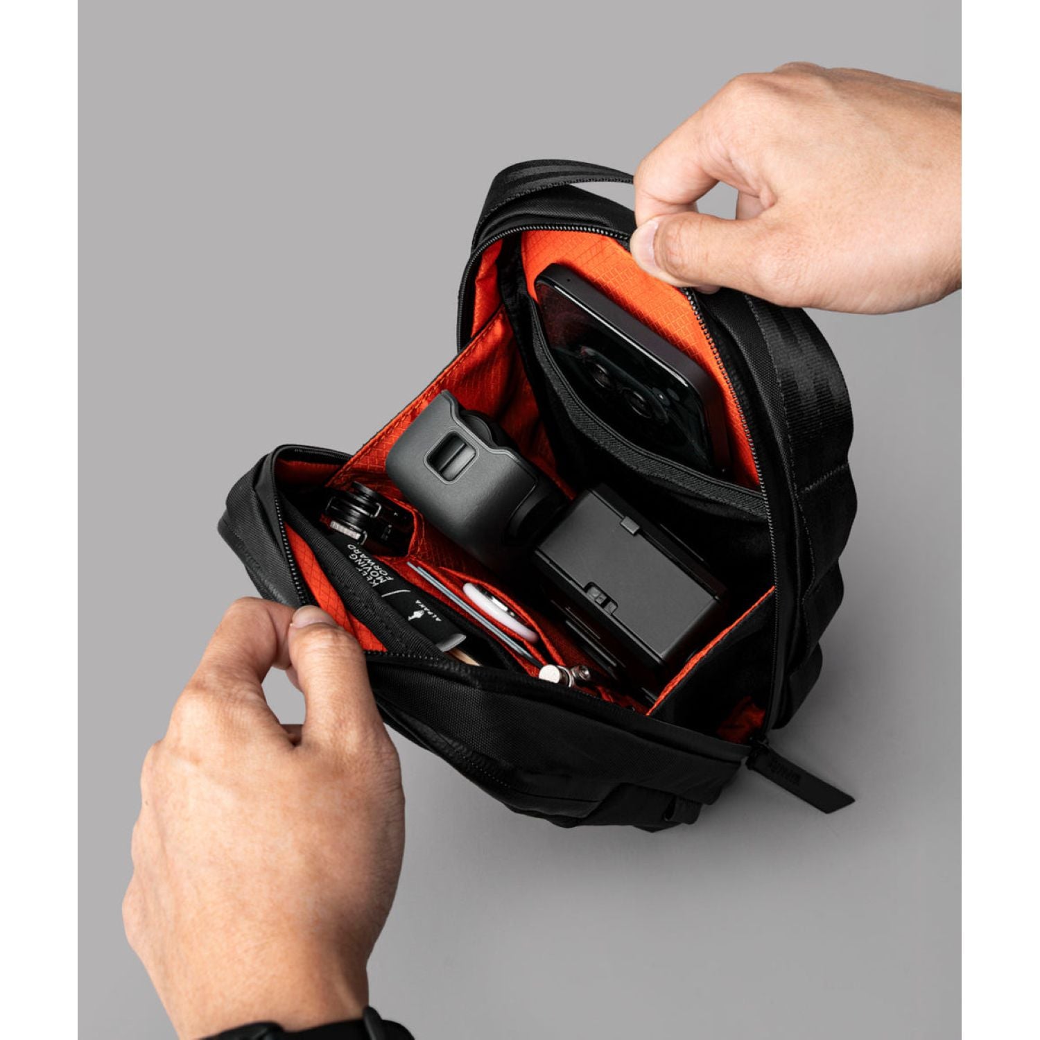 ALPAKA Metro Sling V2 X-Pac VX42 (Black)