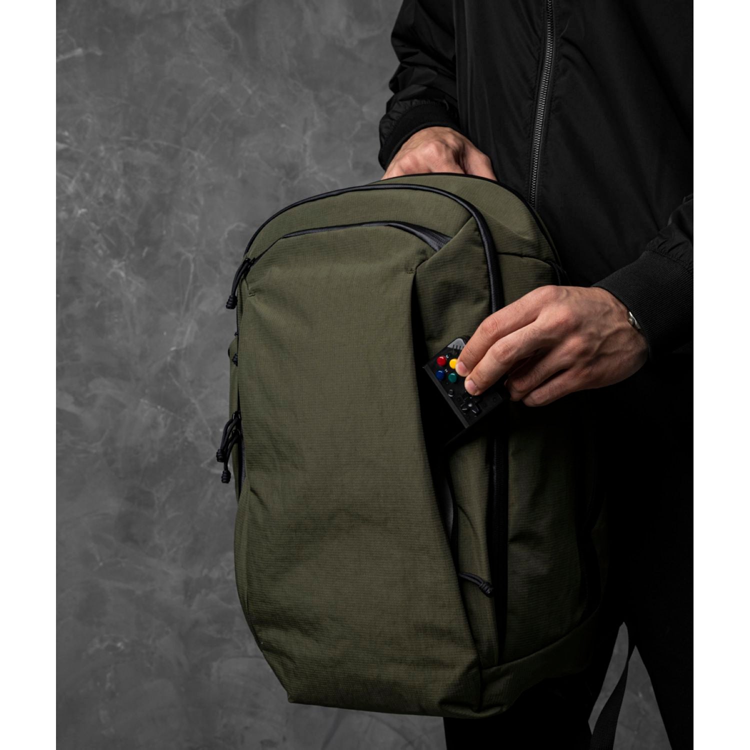 [PRE-ORDER] ALPAKA Traverse Backpack 30L Axoflux 400D (Green)