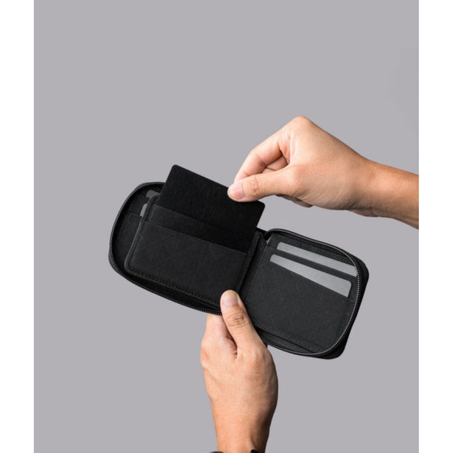 ALPAKA Zip ID  Wallet Axogrid 210D (Black)