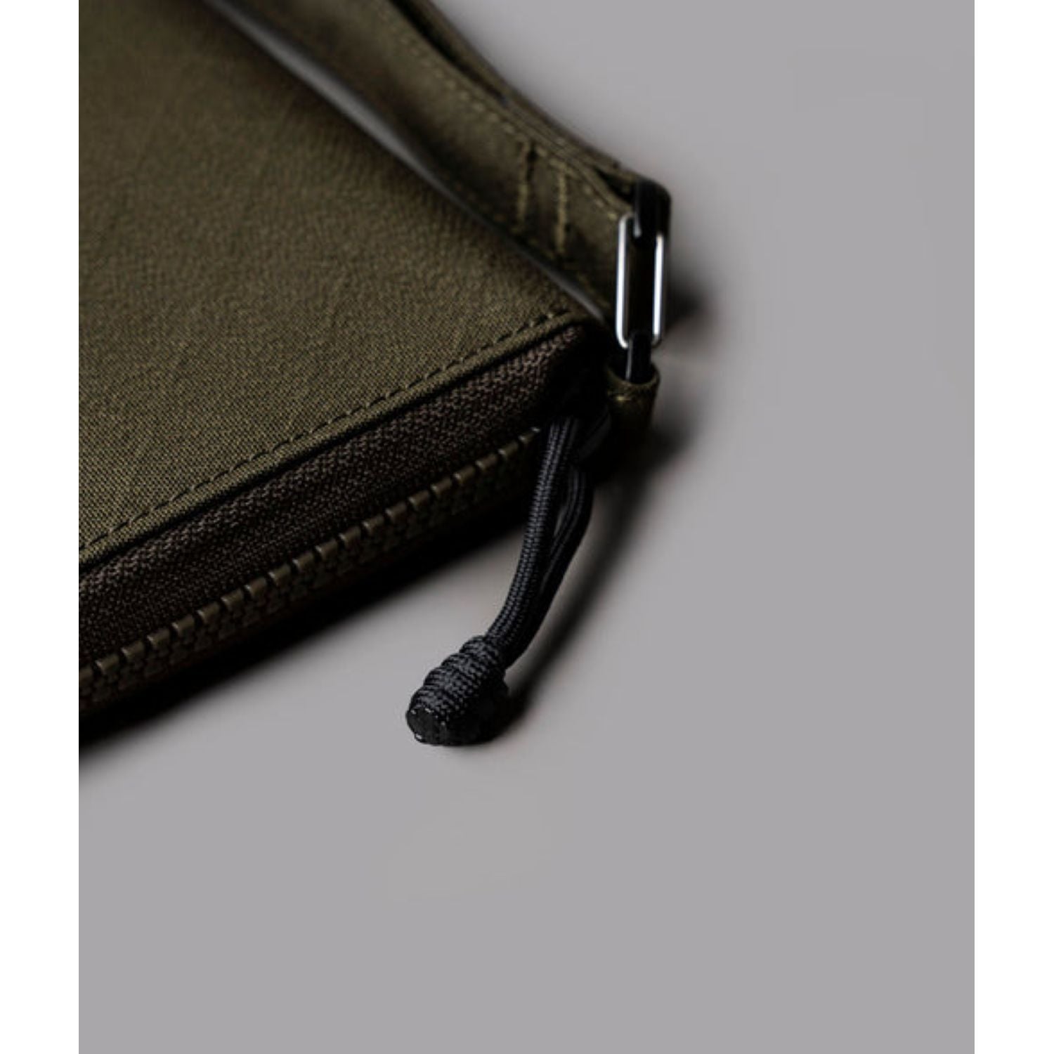 ALPAKA Zip Passport  Wallet Axogrid 300D (Army Green)