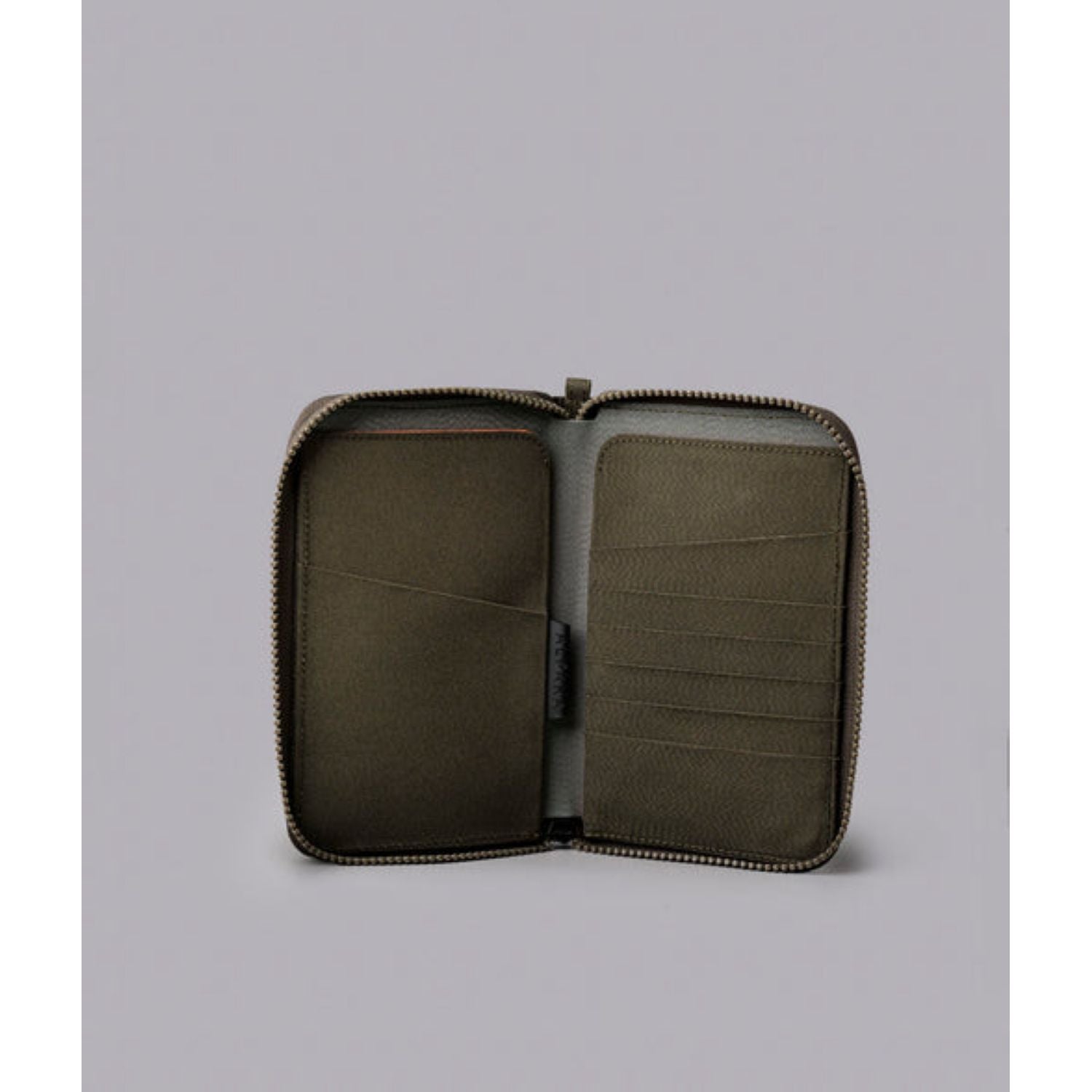 ALPAKA Zip Passport  Wallet Axogrid 300D (Army Green)