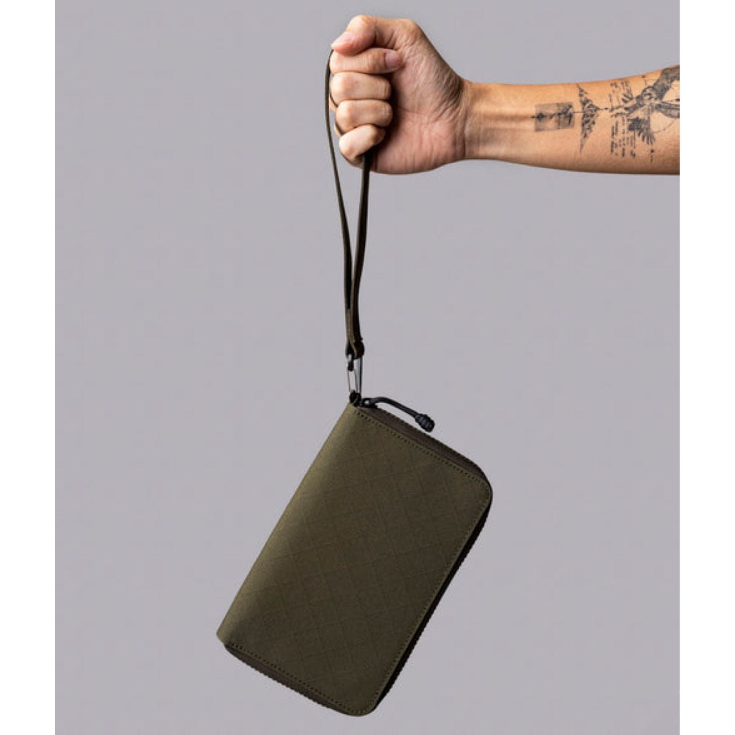ALPAKA Zip Passport  Wallet Axogrid 300D (Army Green)
