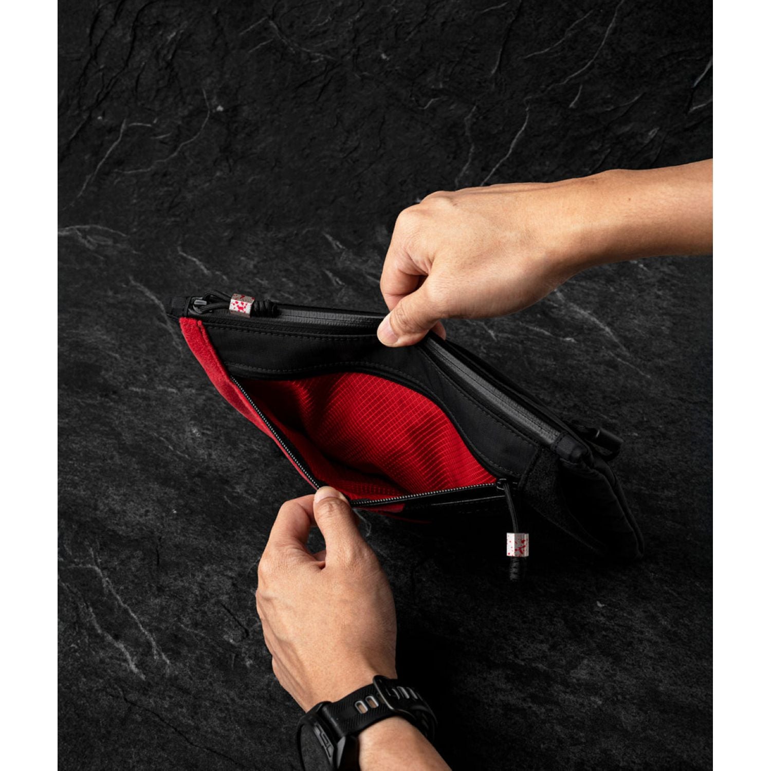 ALPAKA Zip Pouch Max Axoflux 210D - Vampire Edition Black