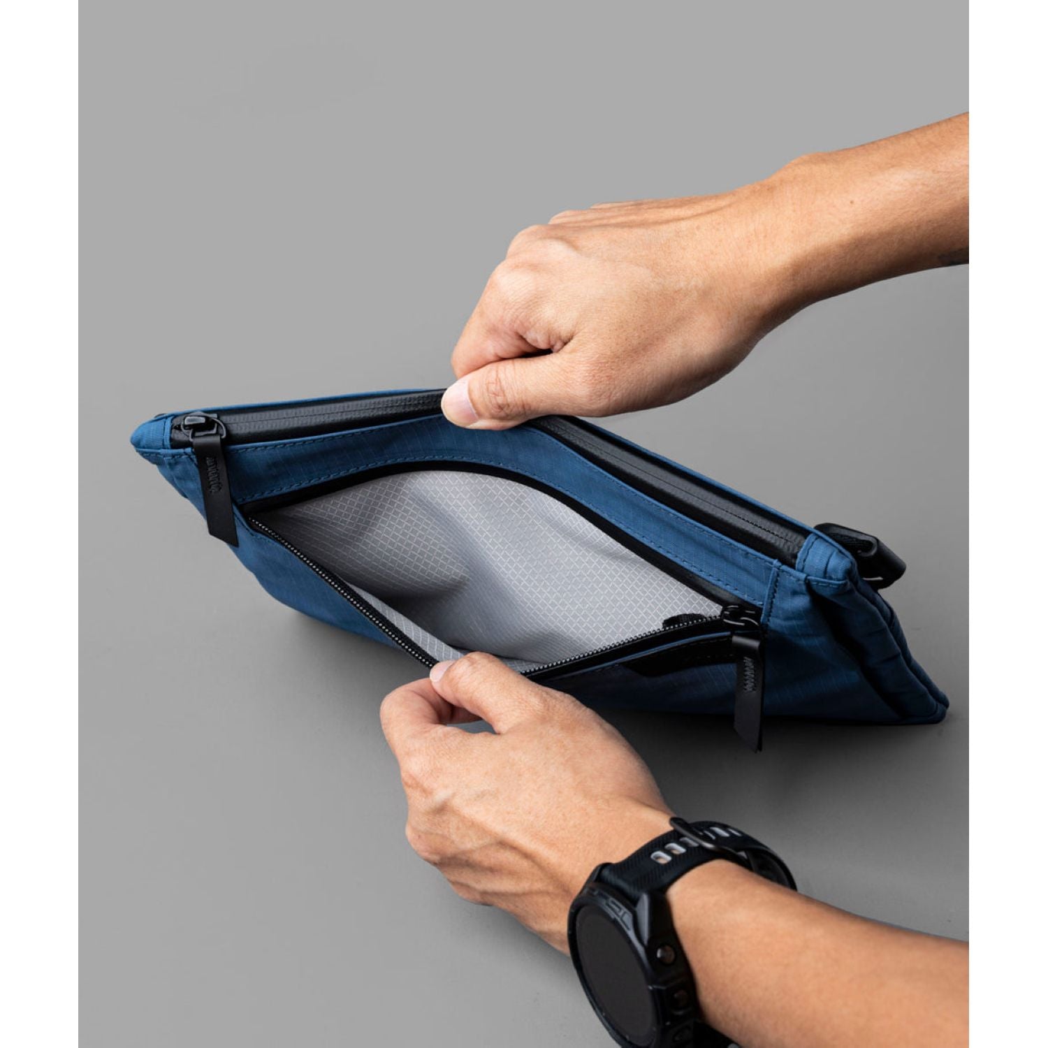 ALPAKA Zip Pouch Max V2 Axoflux 210D (Blue)