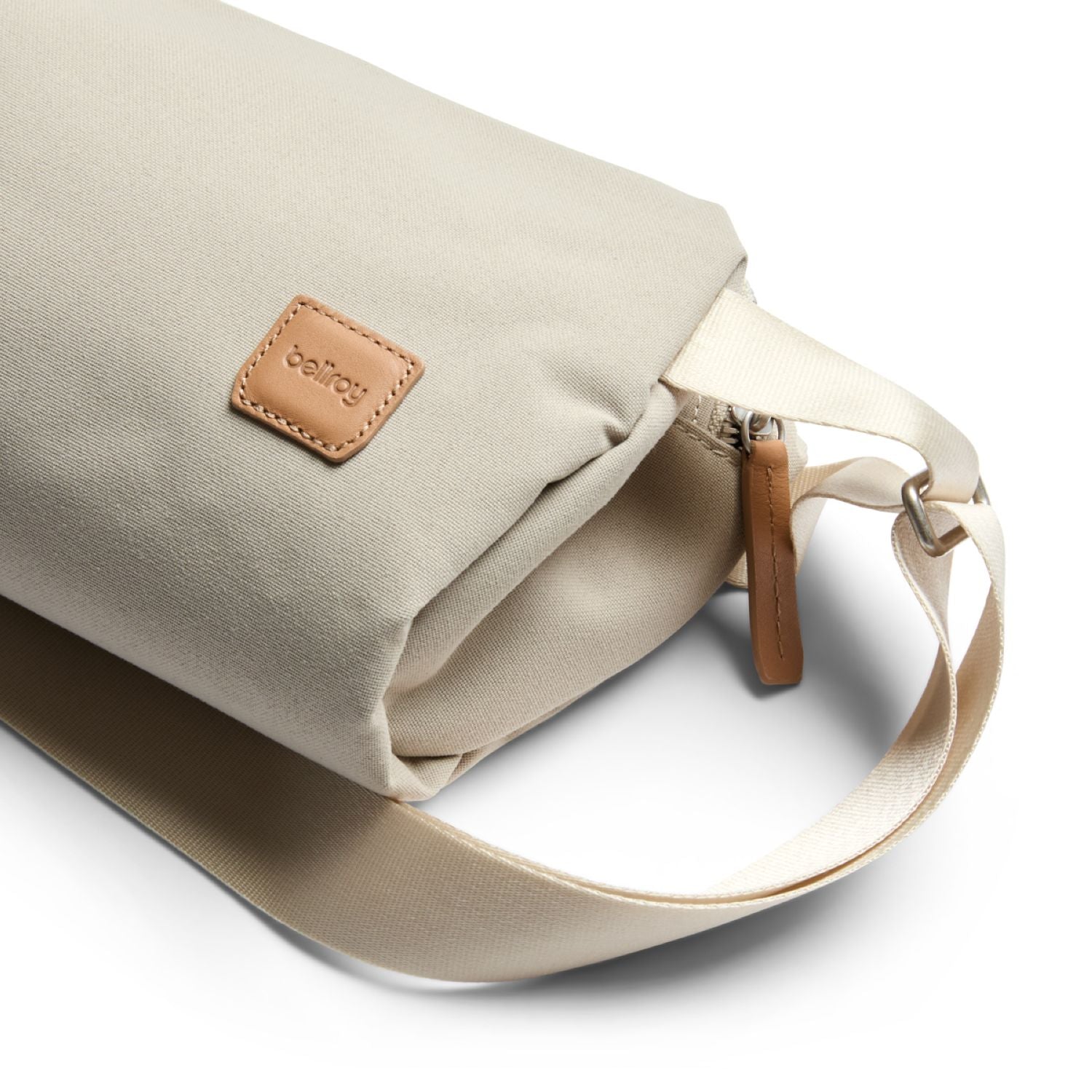 Bellroy Classic Sling 3L - Tahini