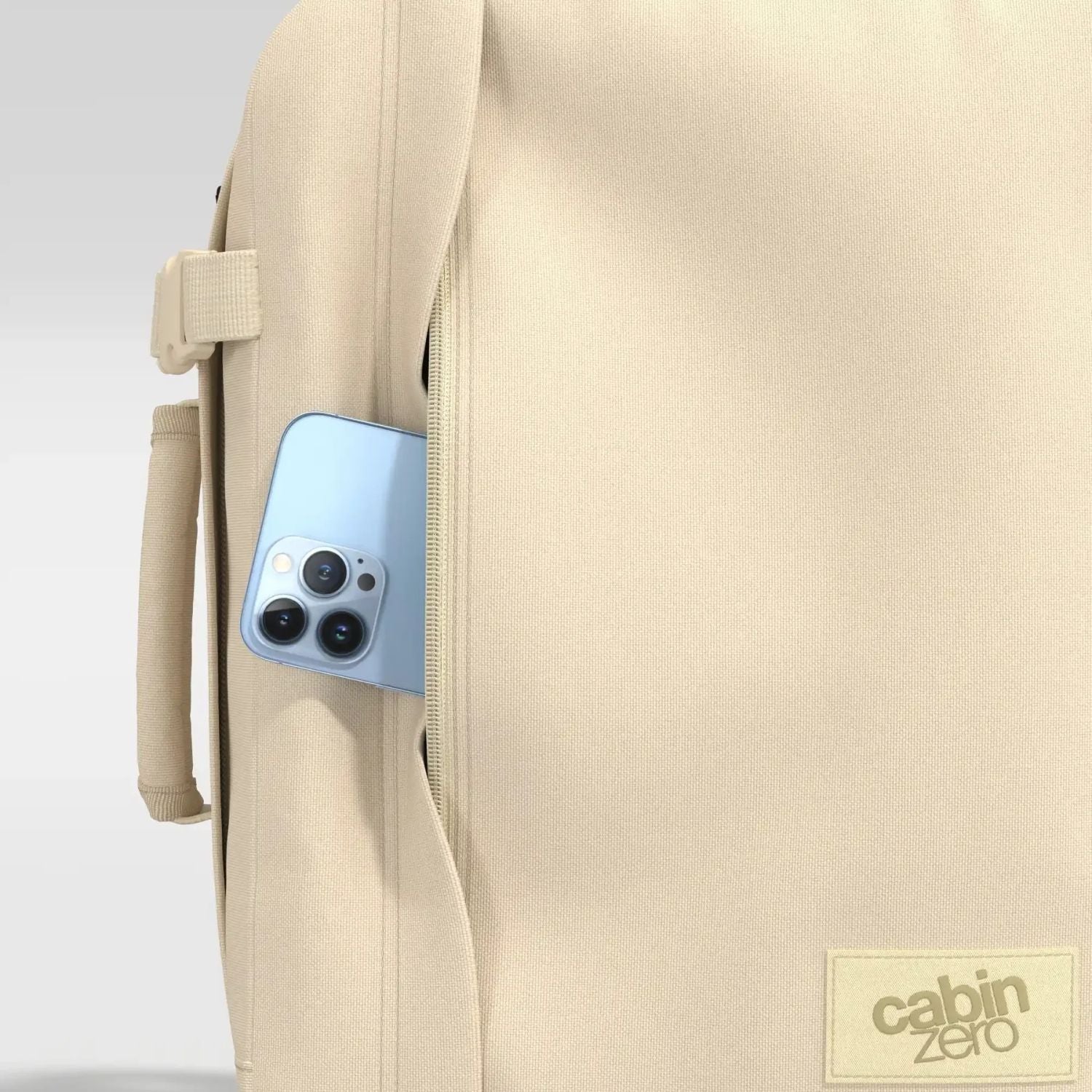 CabinZero Classic 28L Backpack - Laptop (Shell White)
