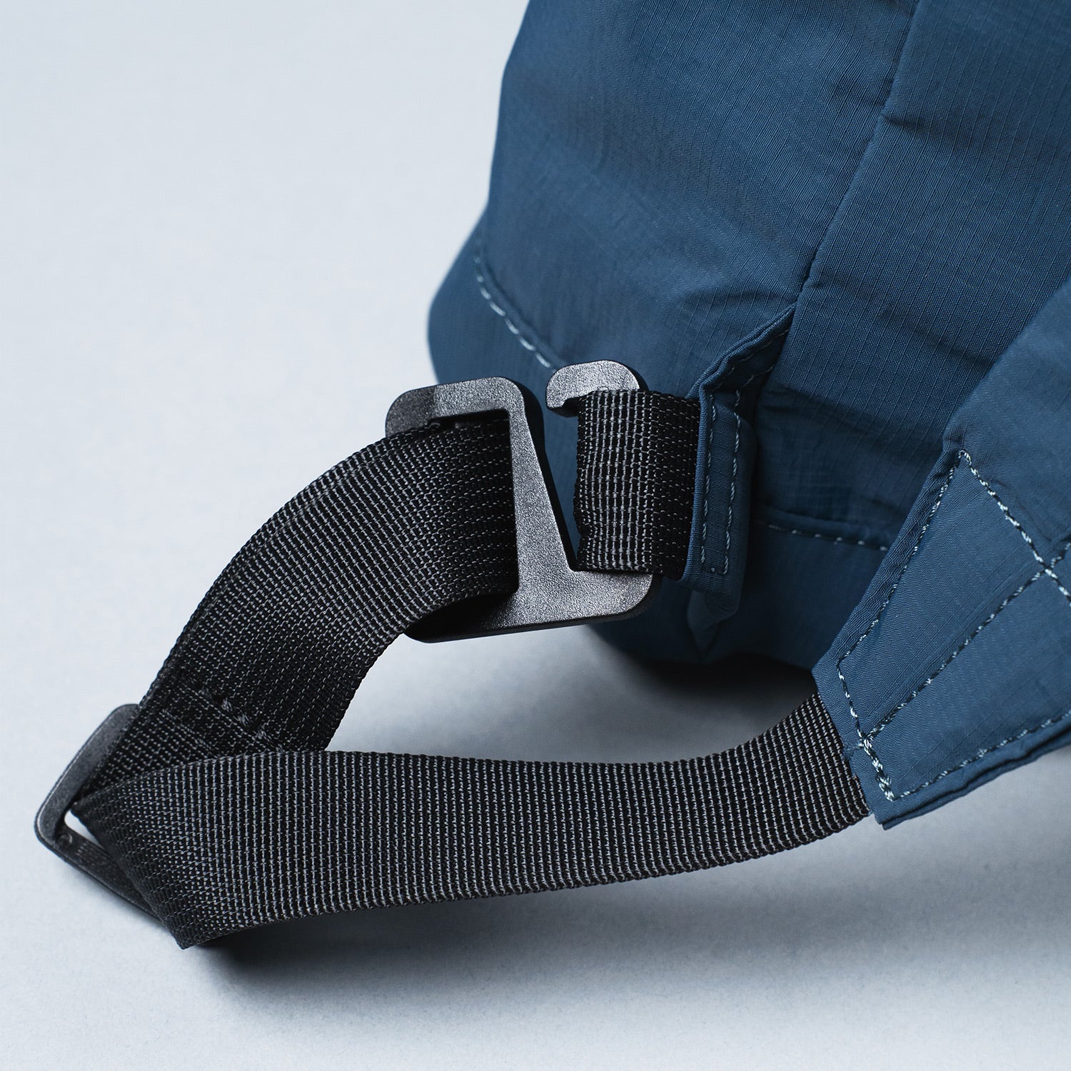 Crossing Jack Drawstring Totepack - Navy