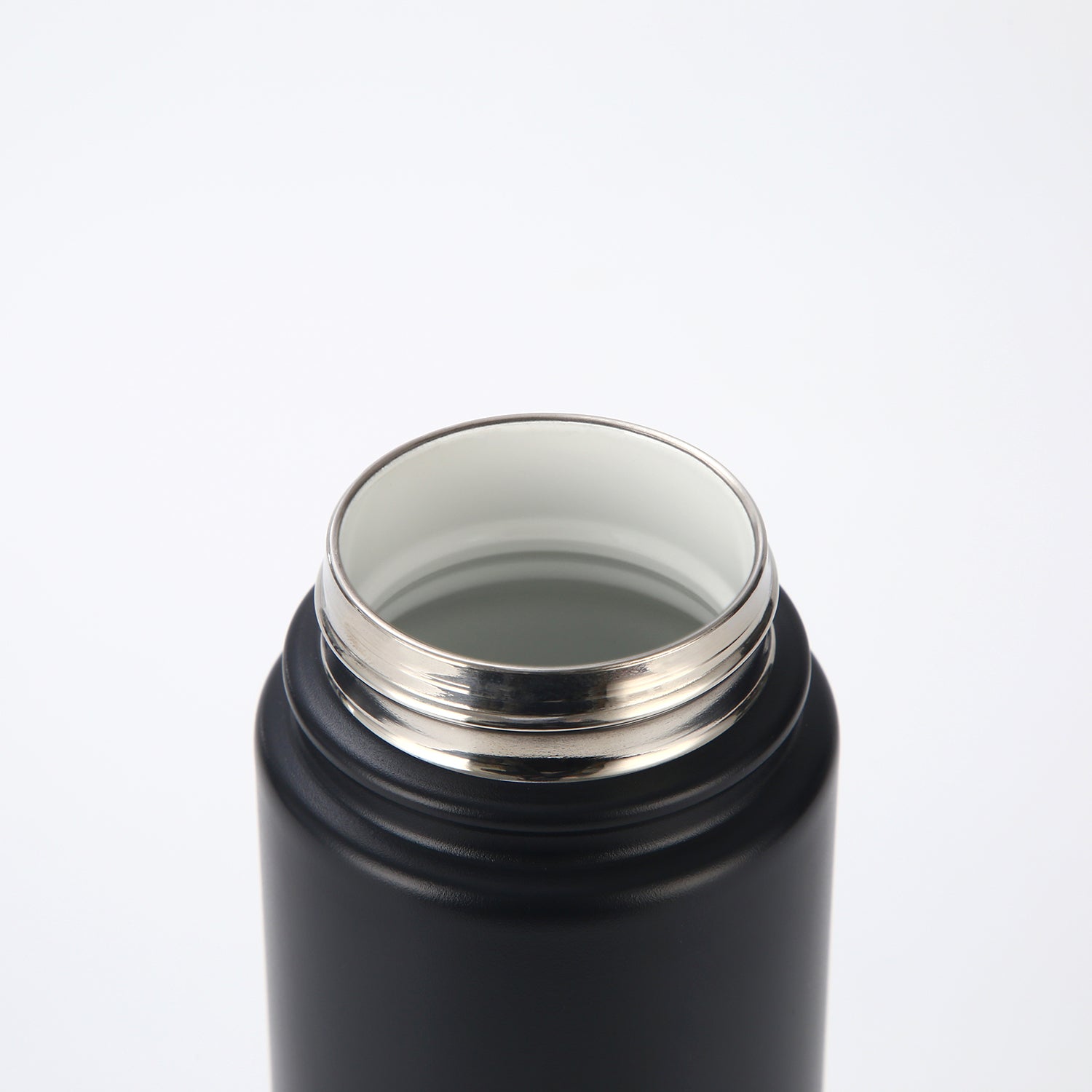 Crossing Urban Ceramic S/S Insulated Flat Cap Bottle With Handle 720ml - Ebony (Black)