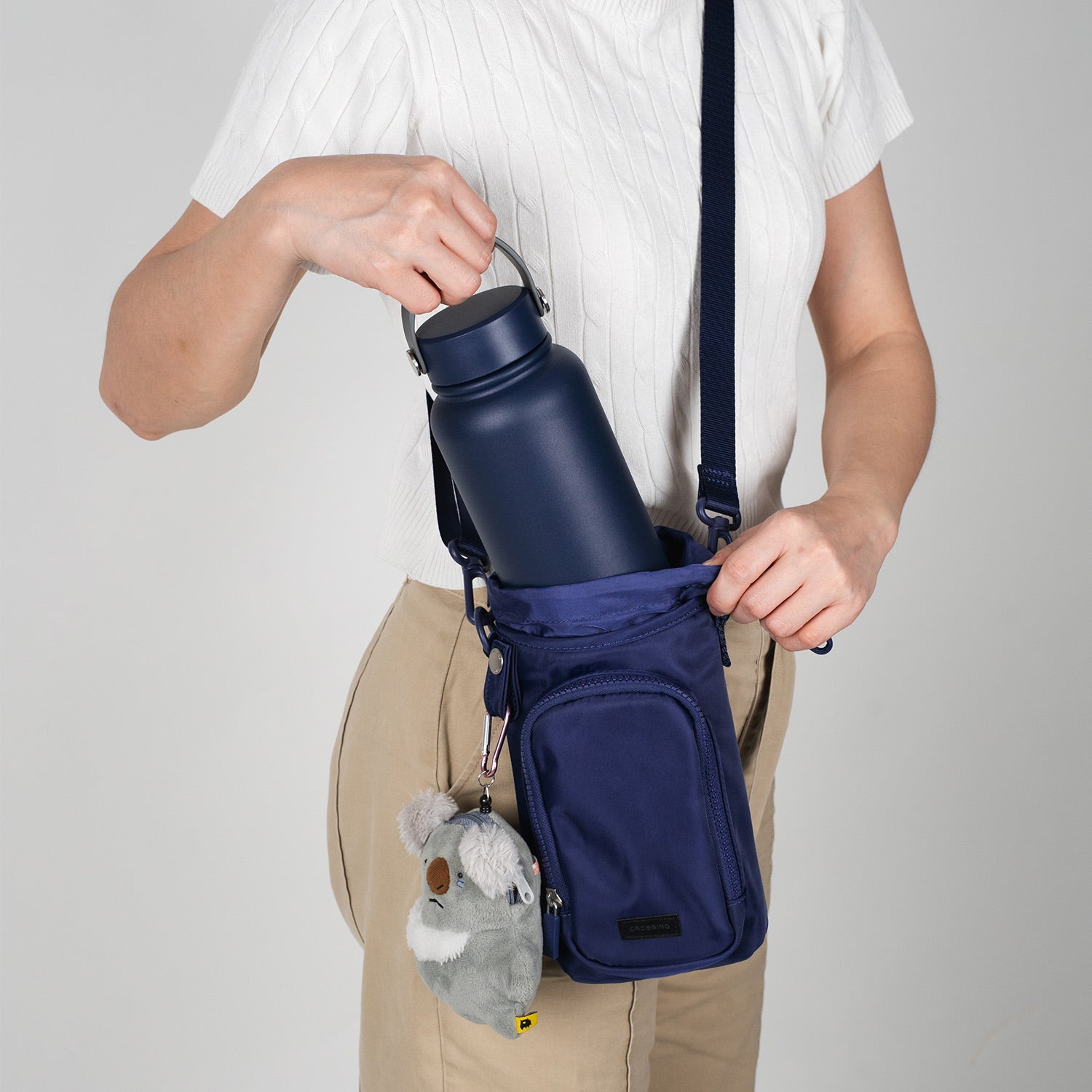 Crossing Water Bottle Crossbody Bag With  Front Pocket 2L - Dark Blue