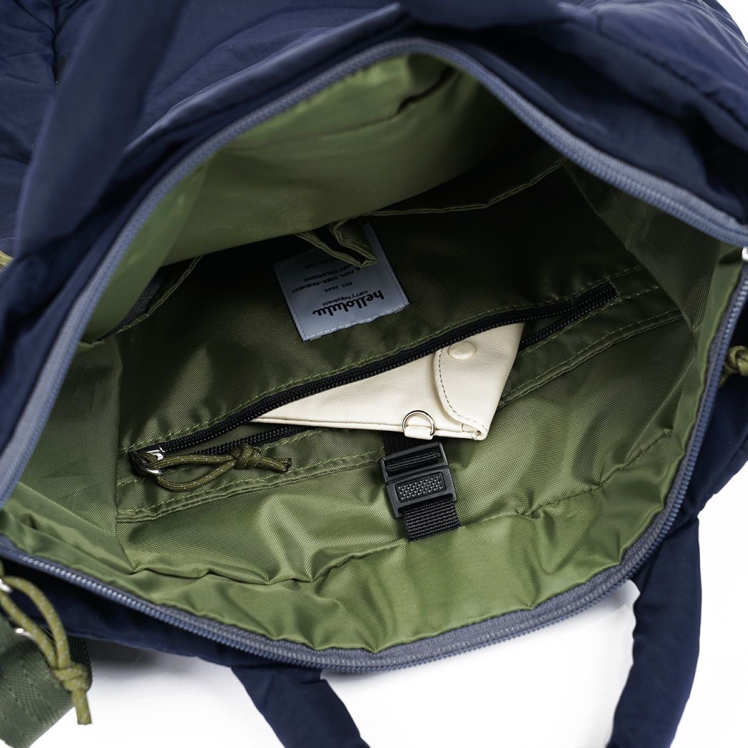 Hellolulu Julian Daily 2-Way Tote (Berry Blue)