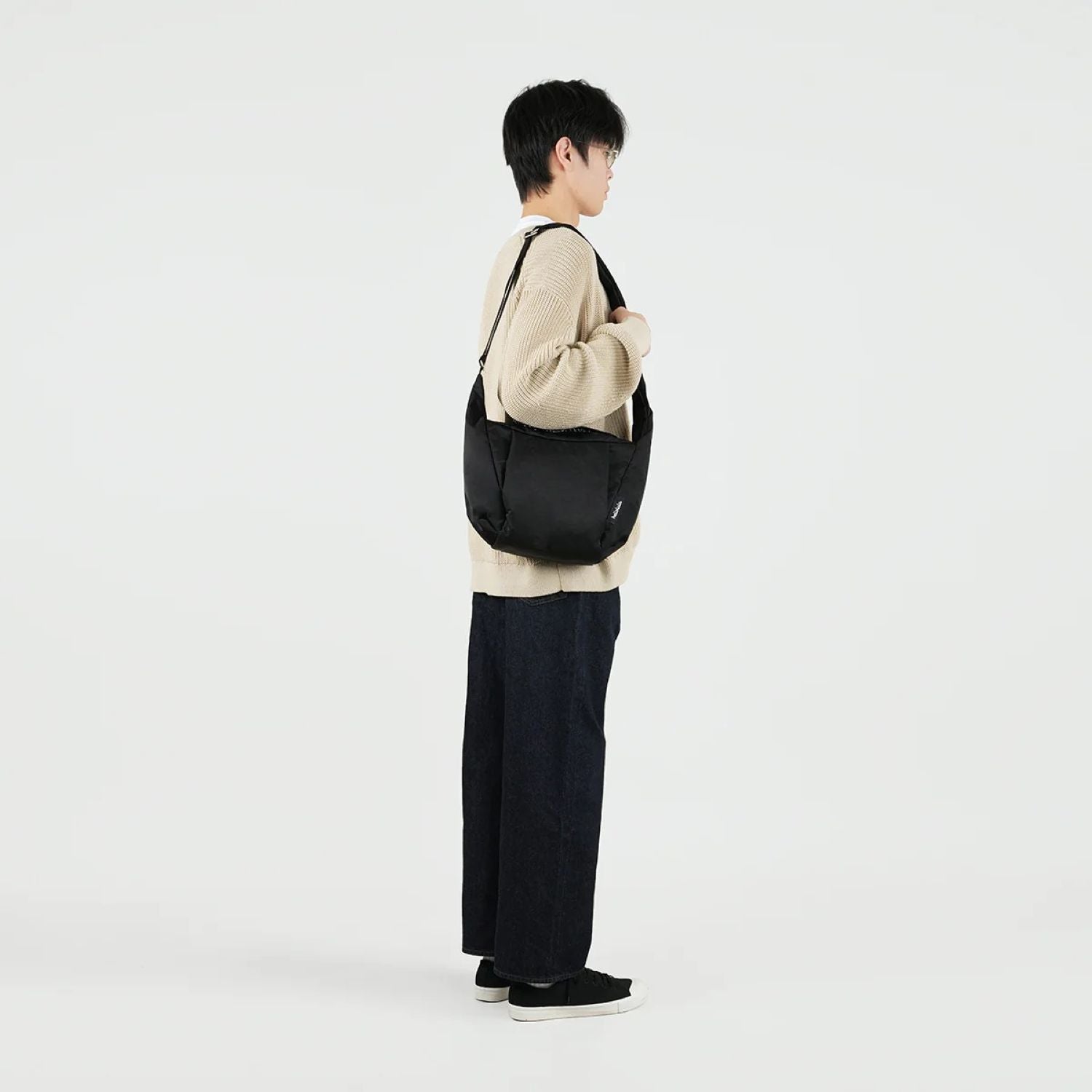 Hellolulu Miles All Day Shoulder Bag M (Moss Black)