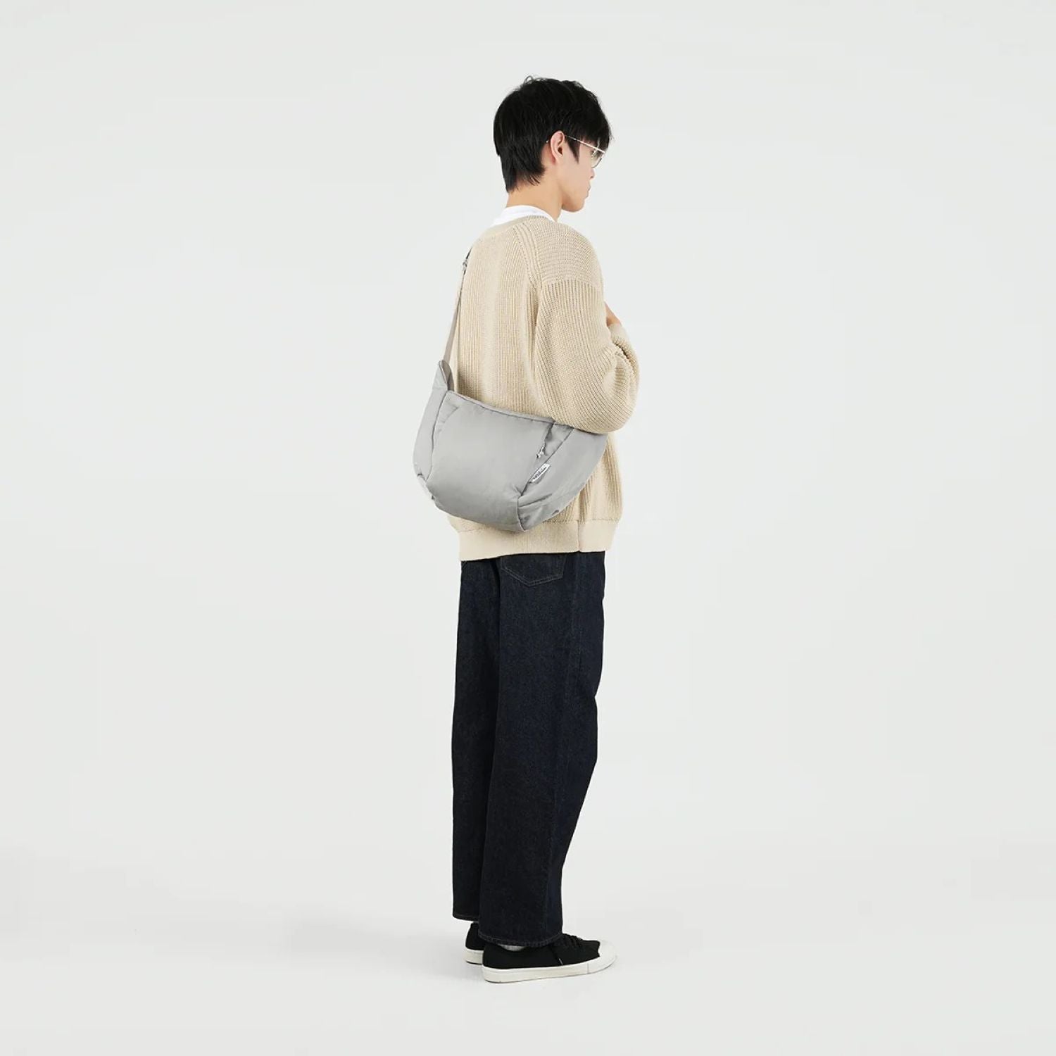 Hellolulu Miles All Day Shoulder Bag M (Neutral Gray)