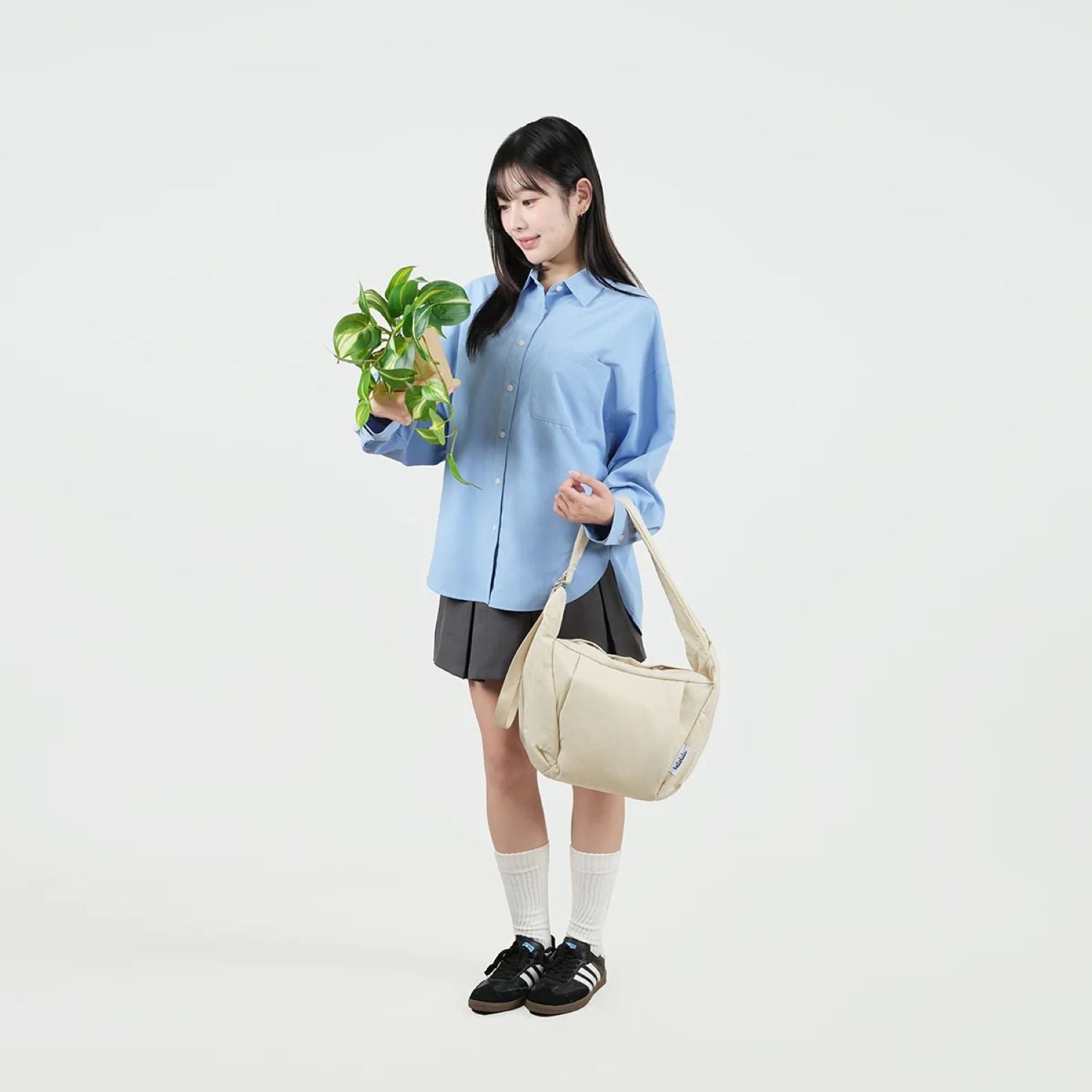 Hellolulu Miles All Day Shoulder Bag M (Vanilla White)