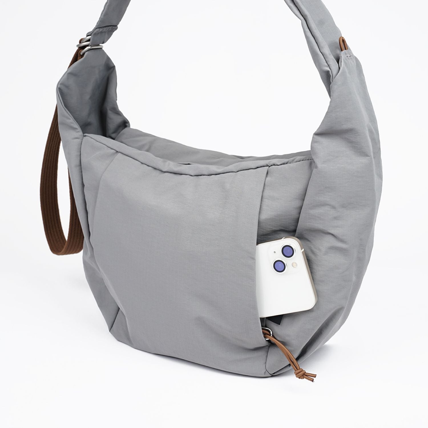 Hellolulu Miles Shoulder Bag (M) (Pearl Gray) – The Planet Traveller