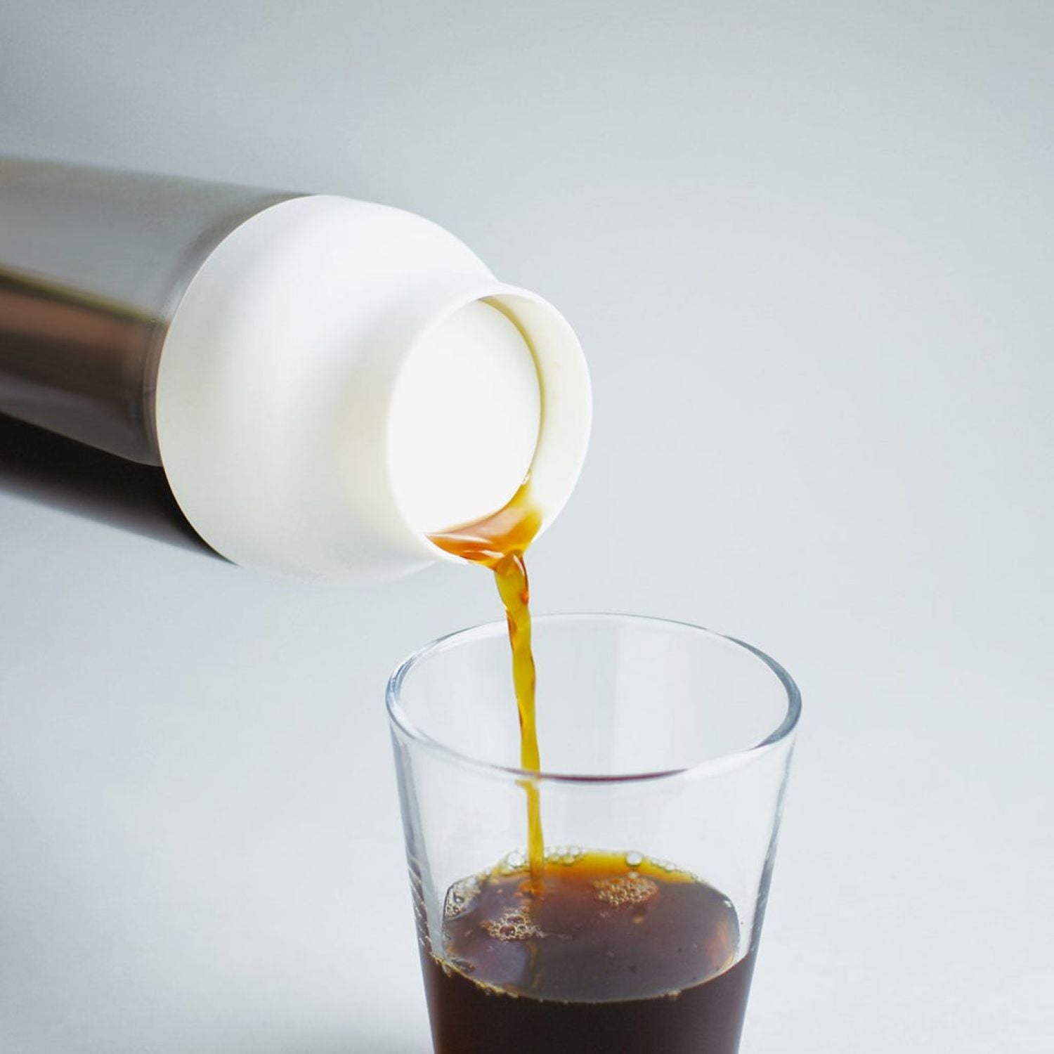 Kinto Capsule Cold Brew Carafe 1L White