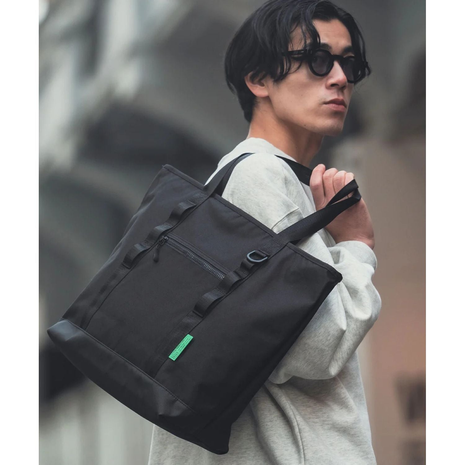 Kiu Water Repellent 600D Tote Bag (Black)