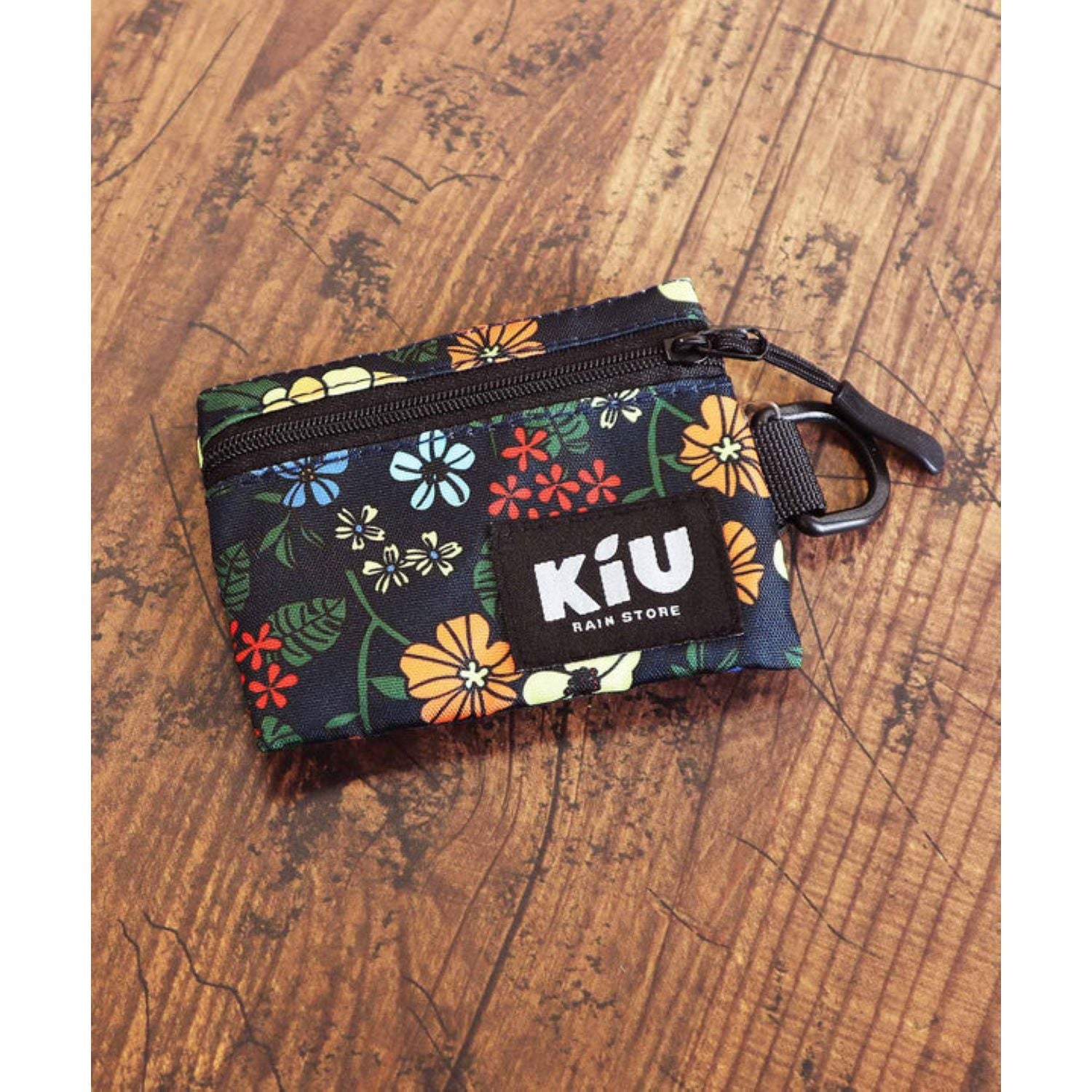 Kiu Water Repellent Multi Case (Black)