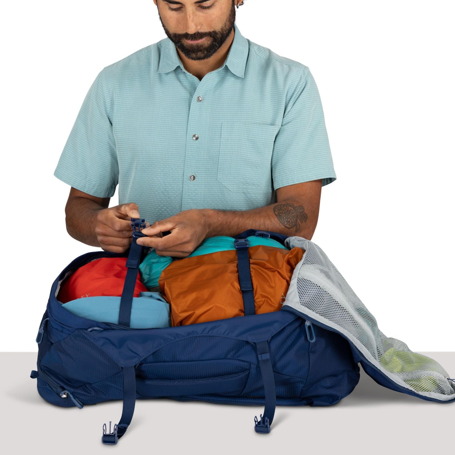 Osprey Farpoint 40 Backpack O/S - Black V2