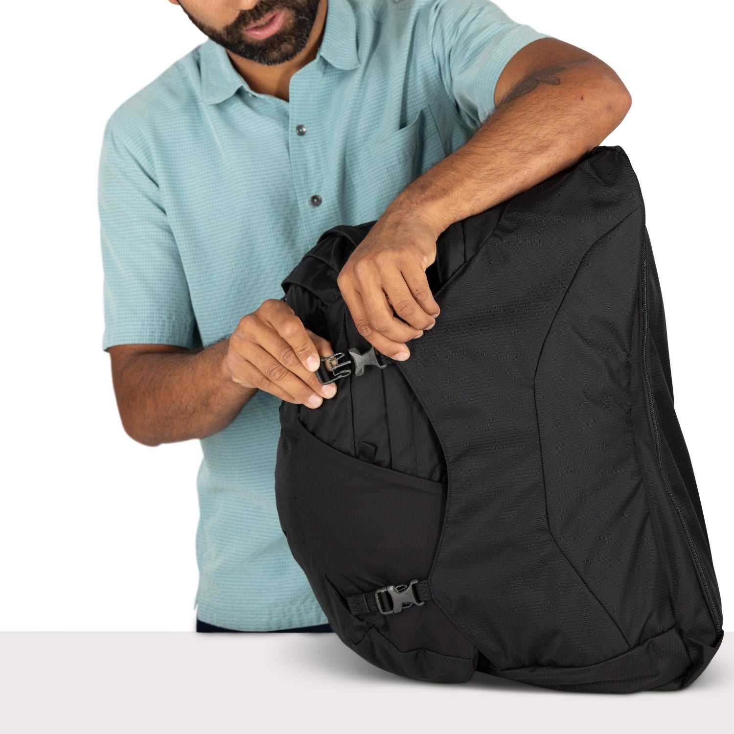 Osprey Farpoint 55 Backpack O/S - Black V2