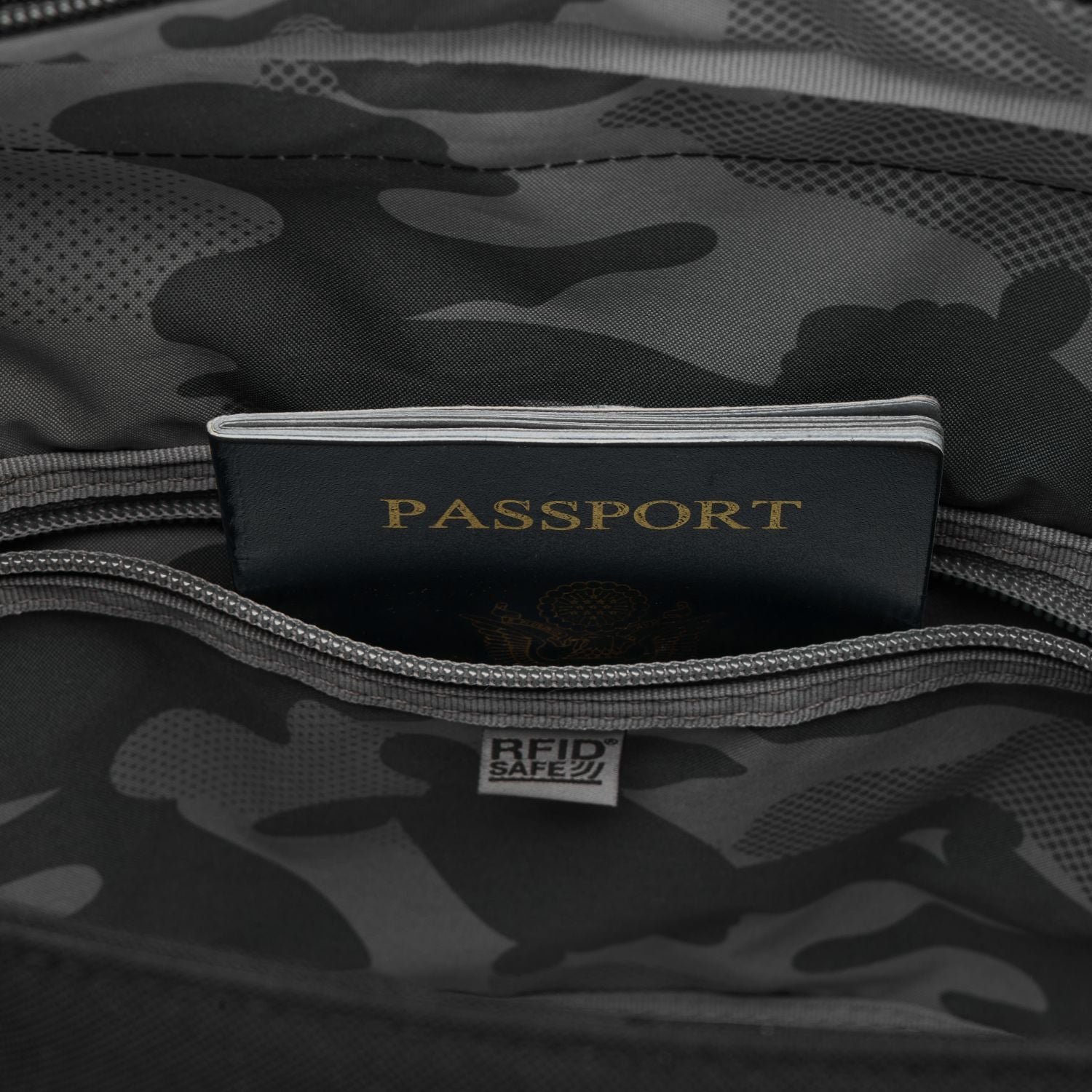 Pacsafe Go Anti-theft Totepack - Jet Black