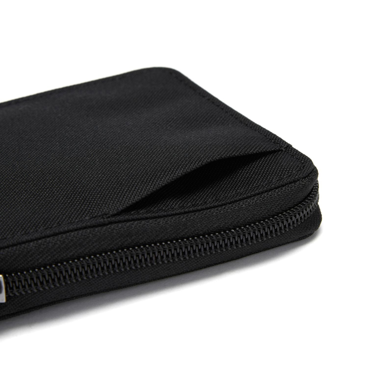 Pacsafe RFIDsafe RFID Blocking Zip Around Wallet - Jet Black