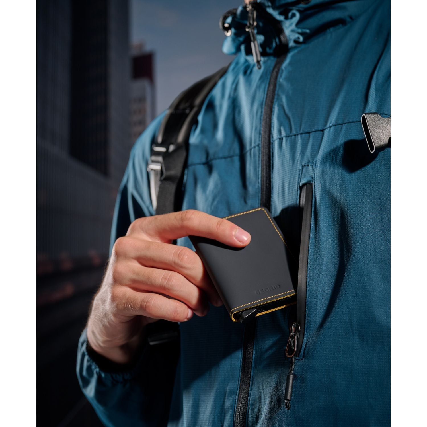 Secrid Slimwallet Matte - Black & Ochre